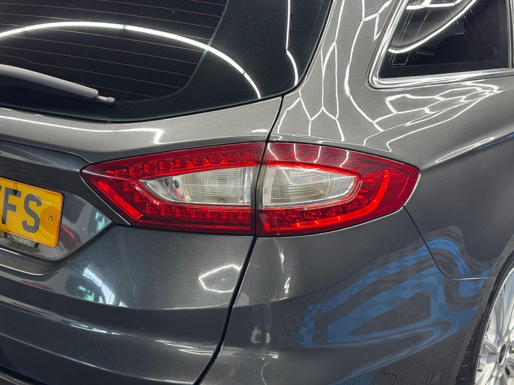 Ford Mondeo - Image 41