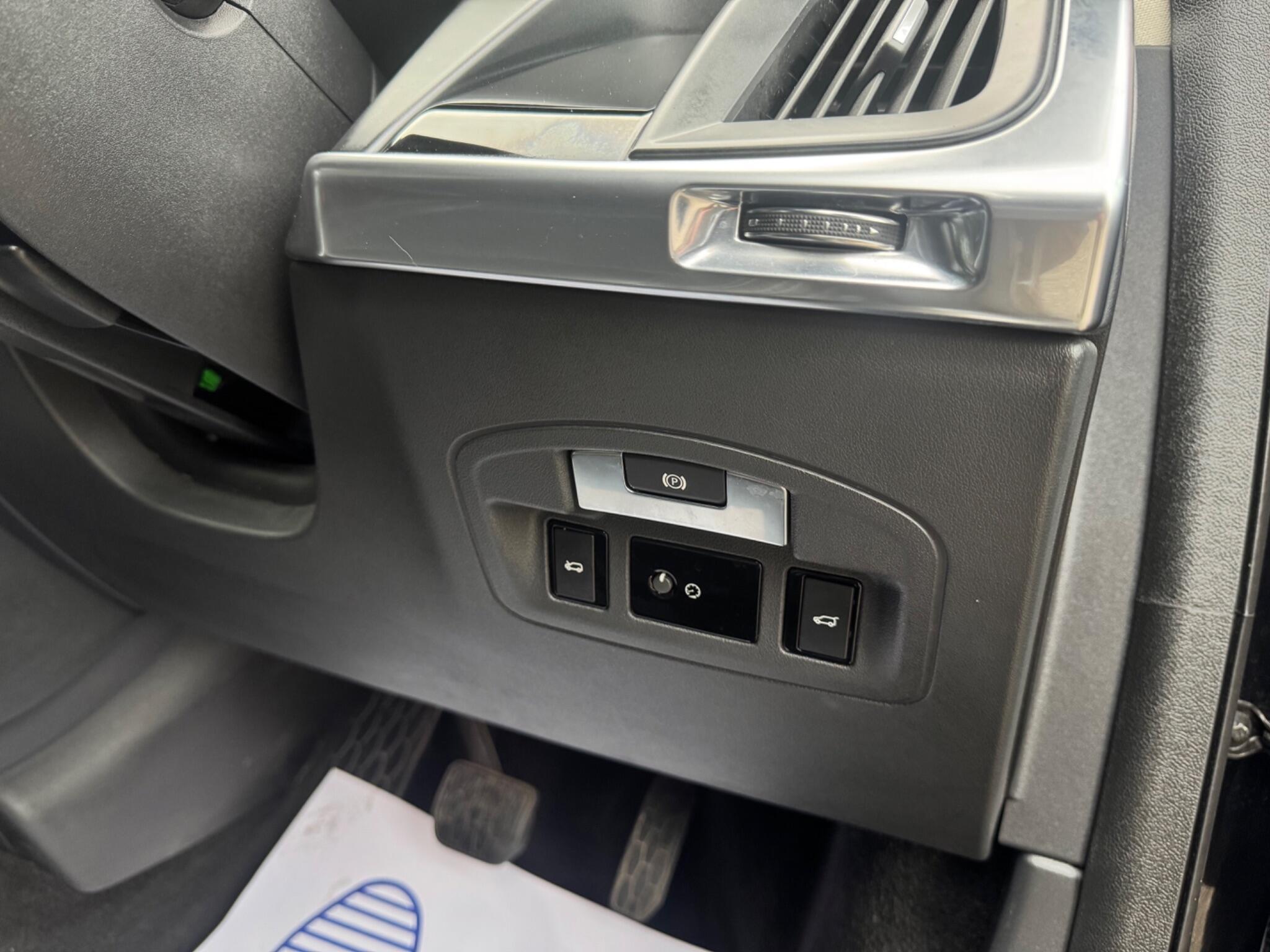 Jaguar I-Pace - Image 64