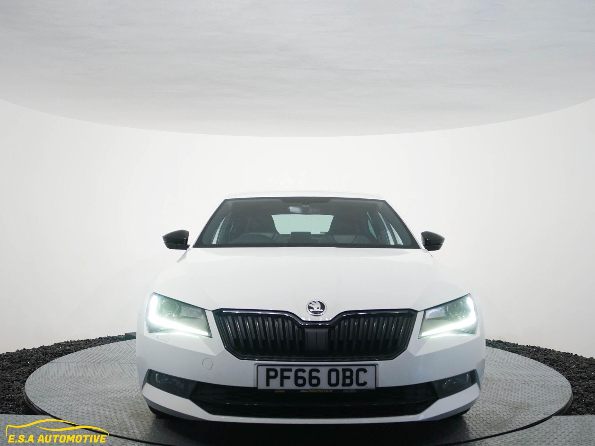 Skoda Superb - Image 5