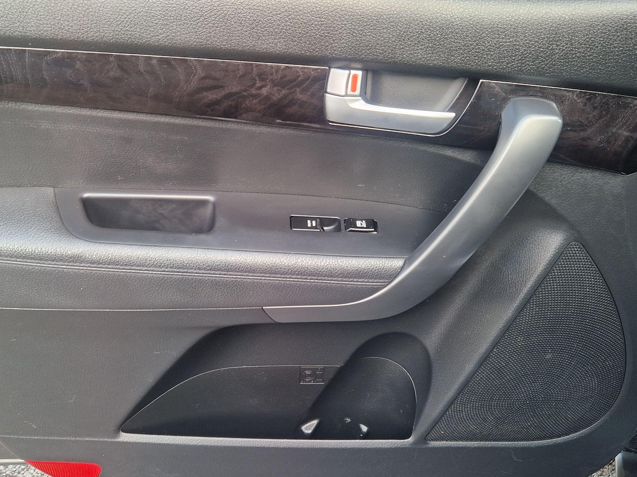 Kia Sorento - Image 39