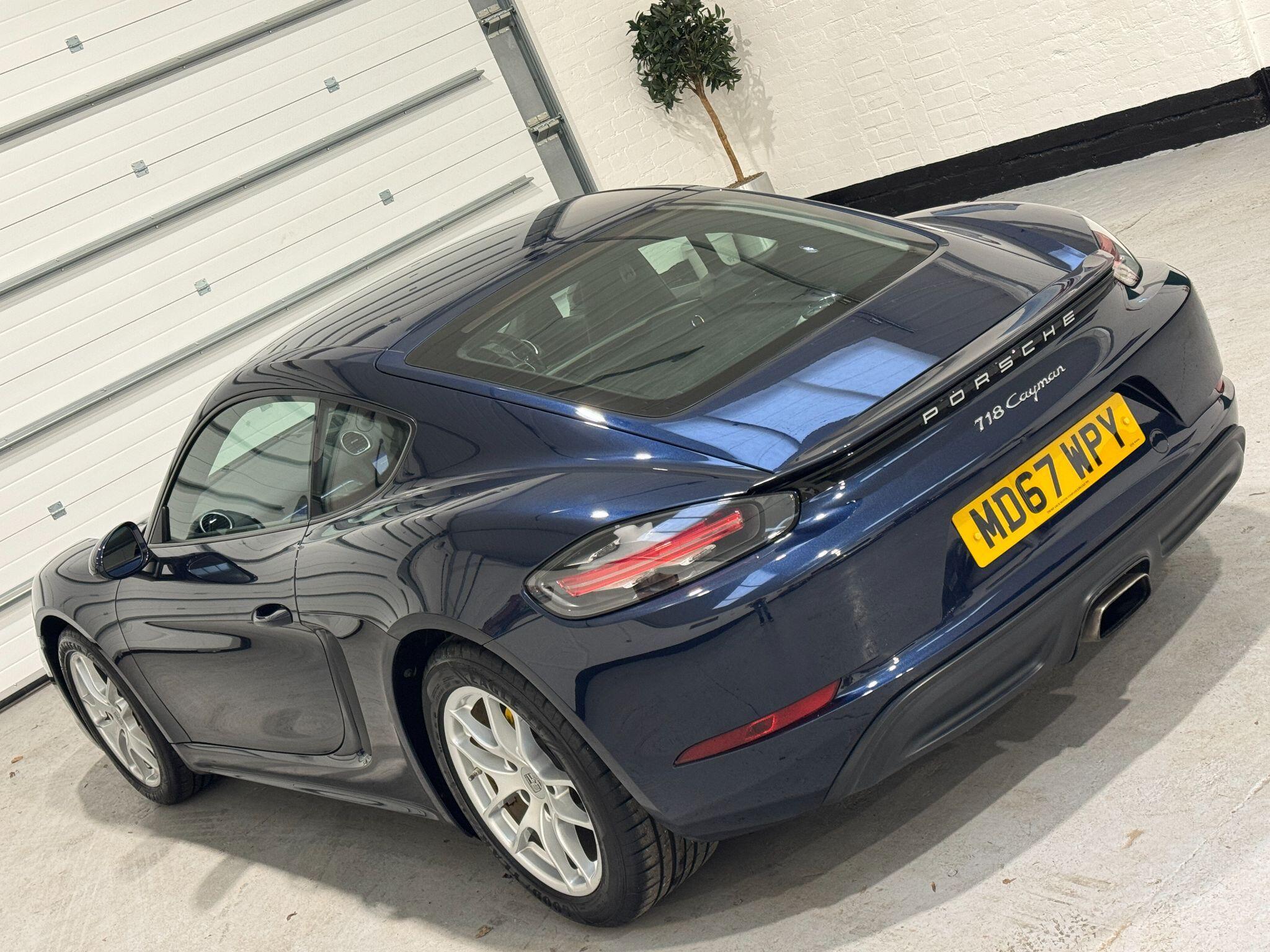 Porsche 718 Cayman - Image 32