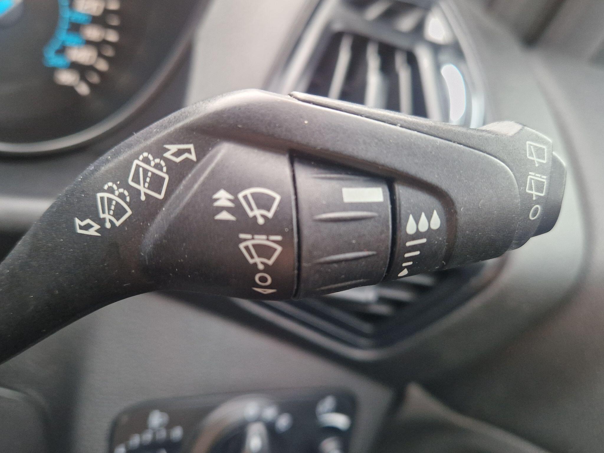 Ford Kuga - Image 46