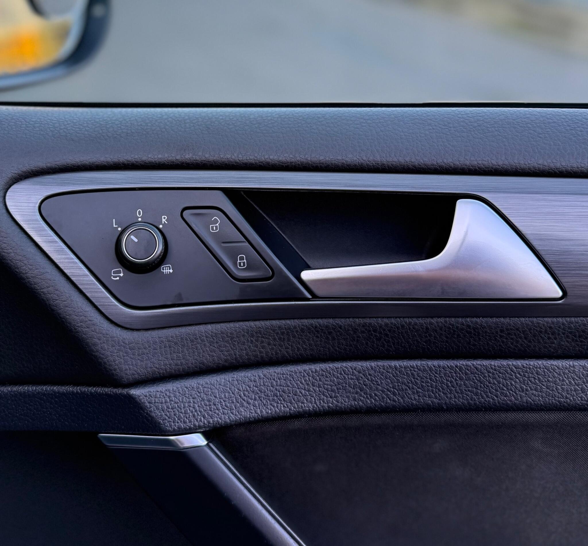 Volkswagen Golf - Image 39