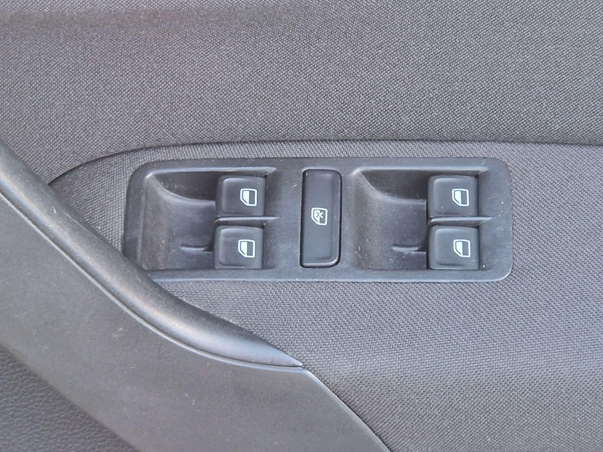 Volkswagen Polo - Image 27