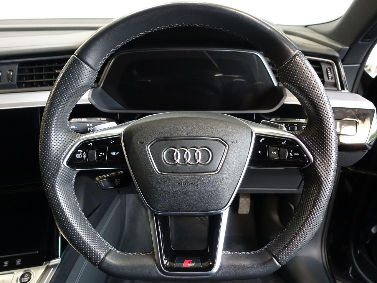 Audi E-Tron - Image 18