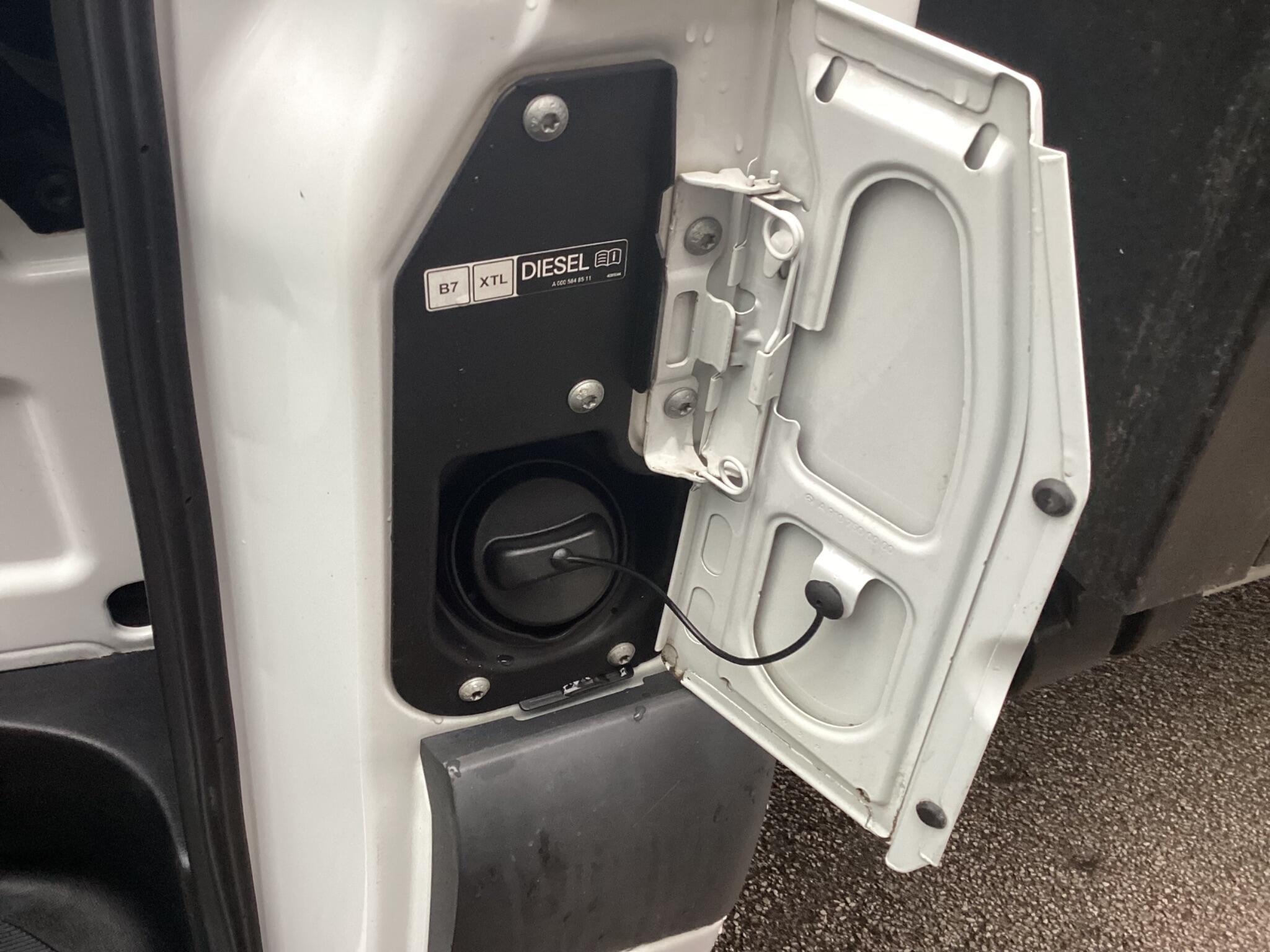 Mercedes Sprinter - Image 12