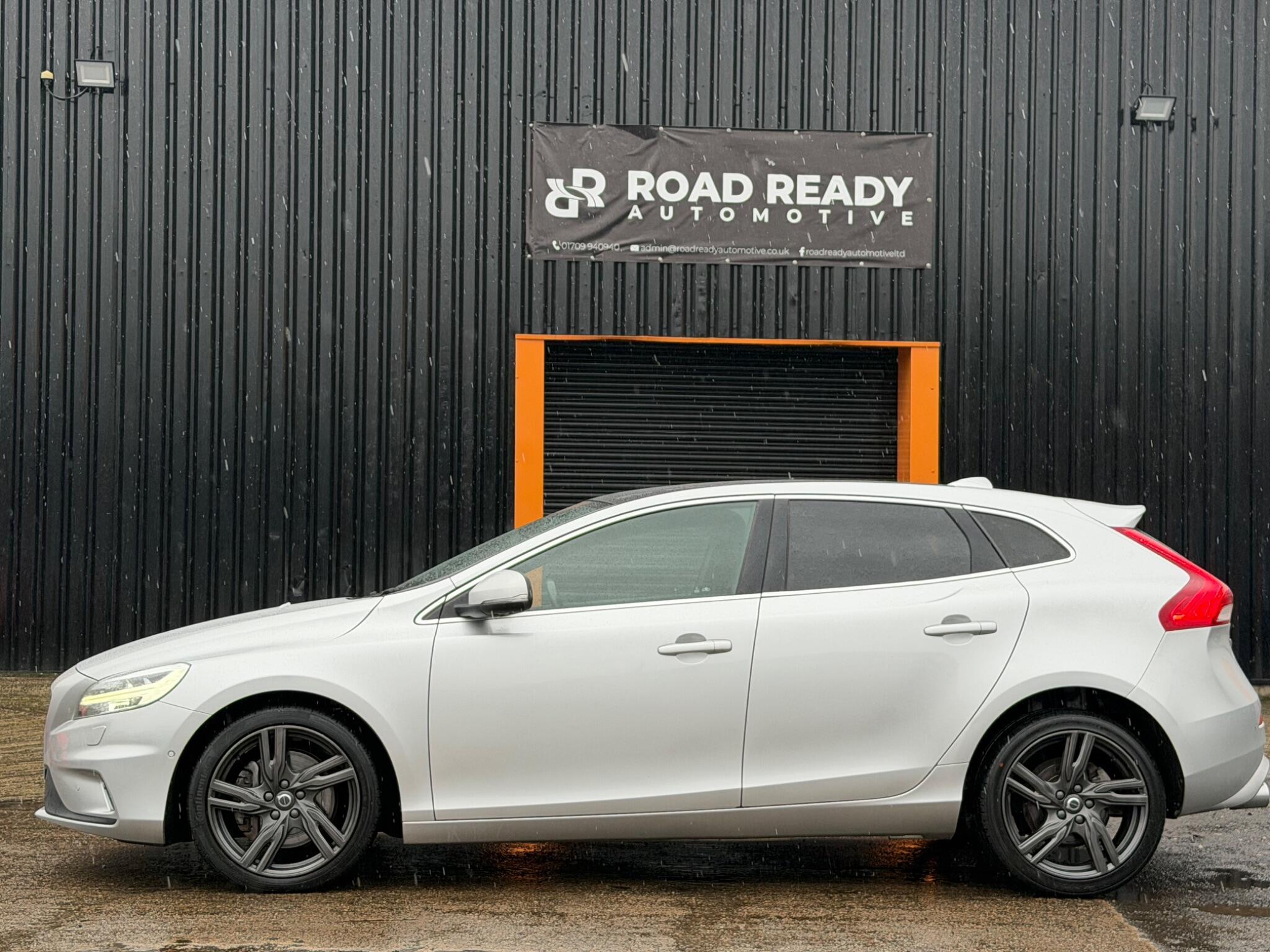 Volvo V40 - Image 6
