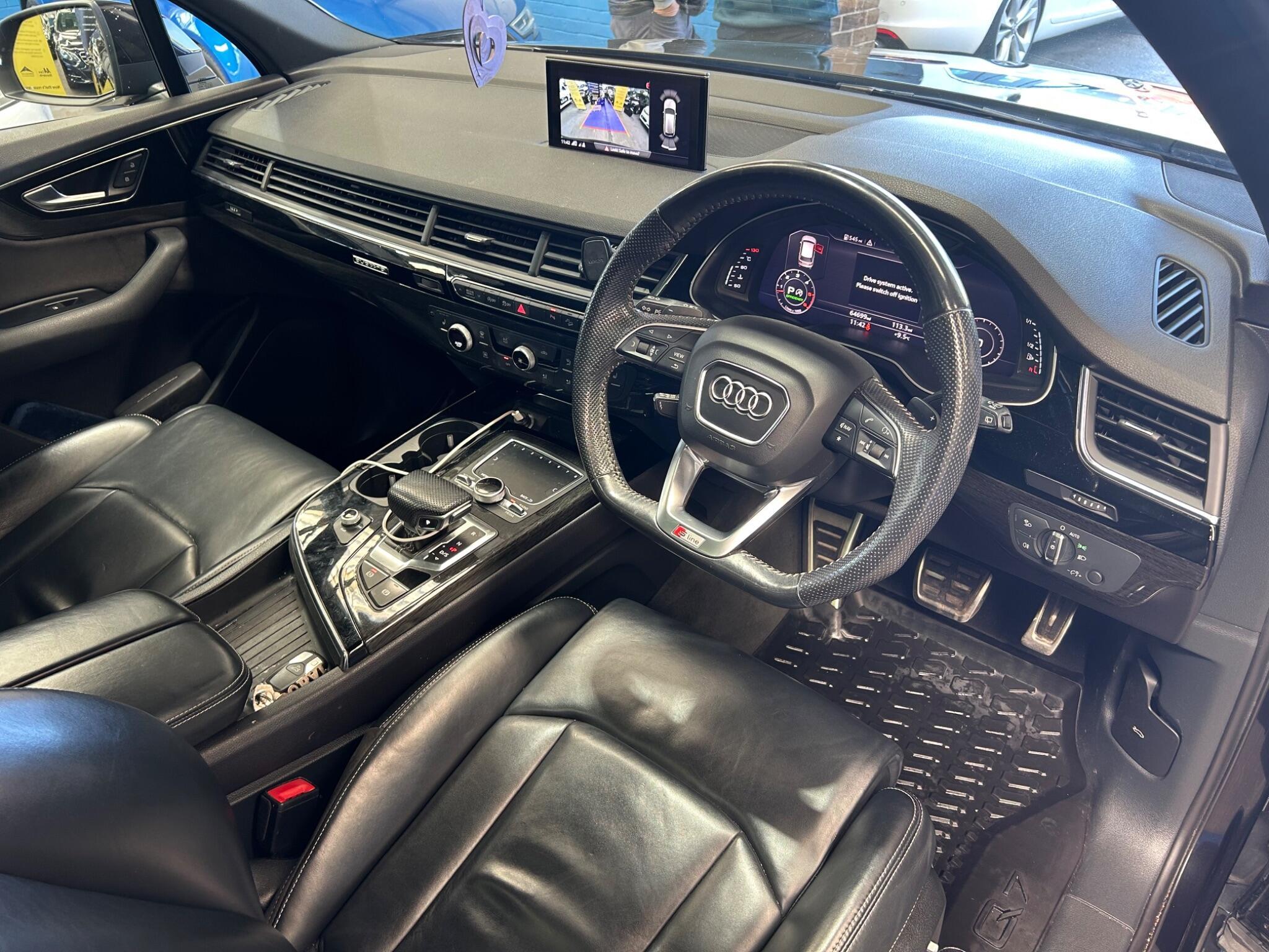 Audi Q7 - Image 15