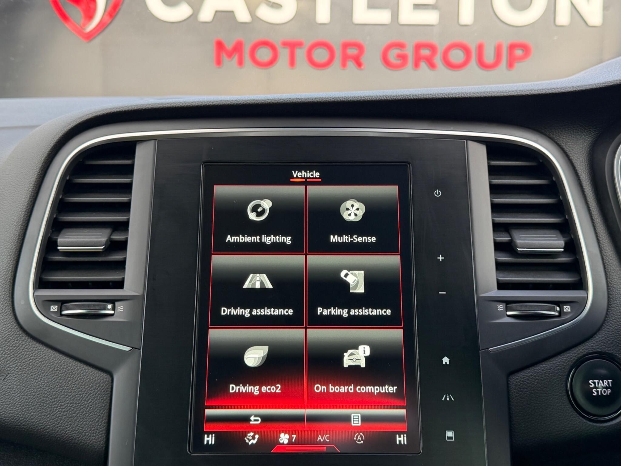 Renault Megane - Image 40