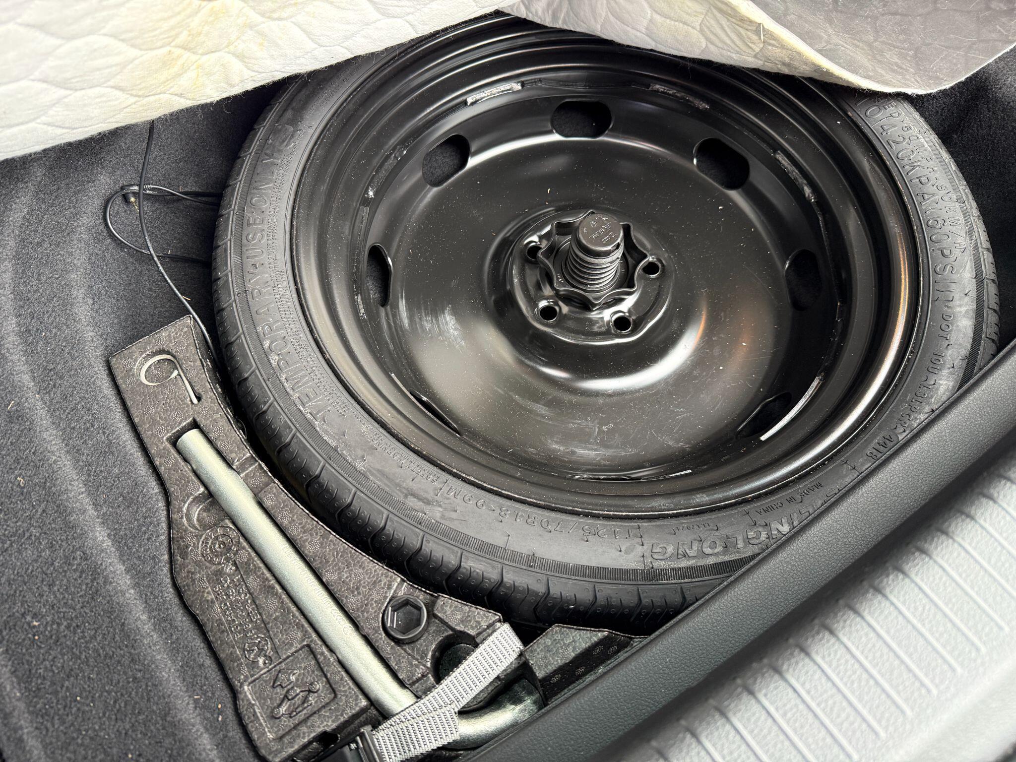 Volkswagen Golf - Image 79