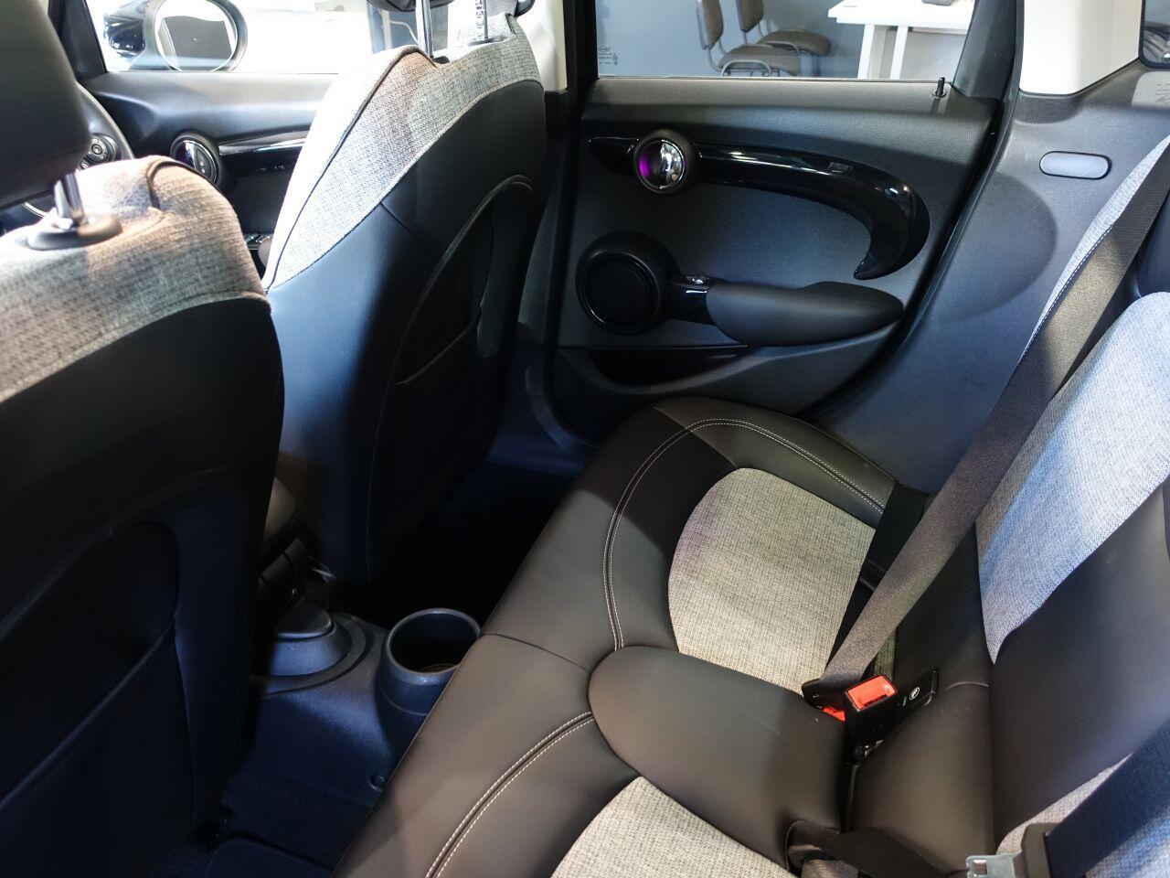 MINI Hatch - Image 18