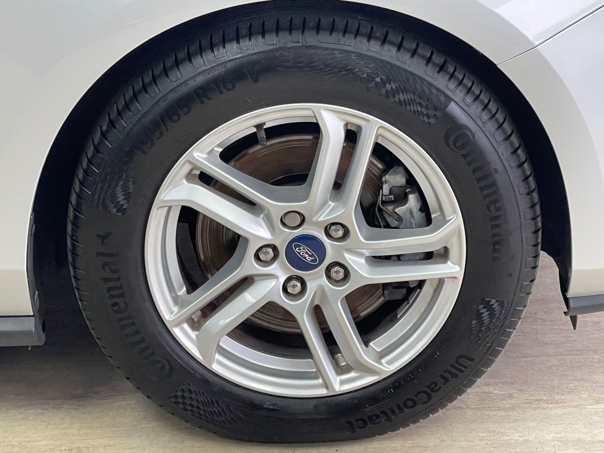 Ford Focus Diesel Estate - Image 16