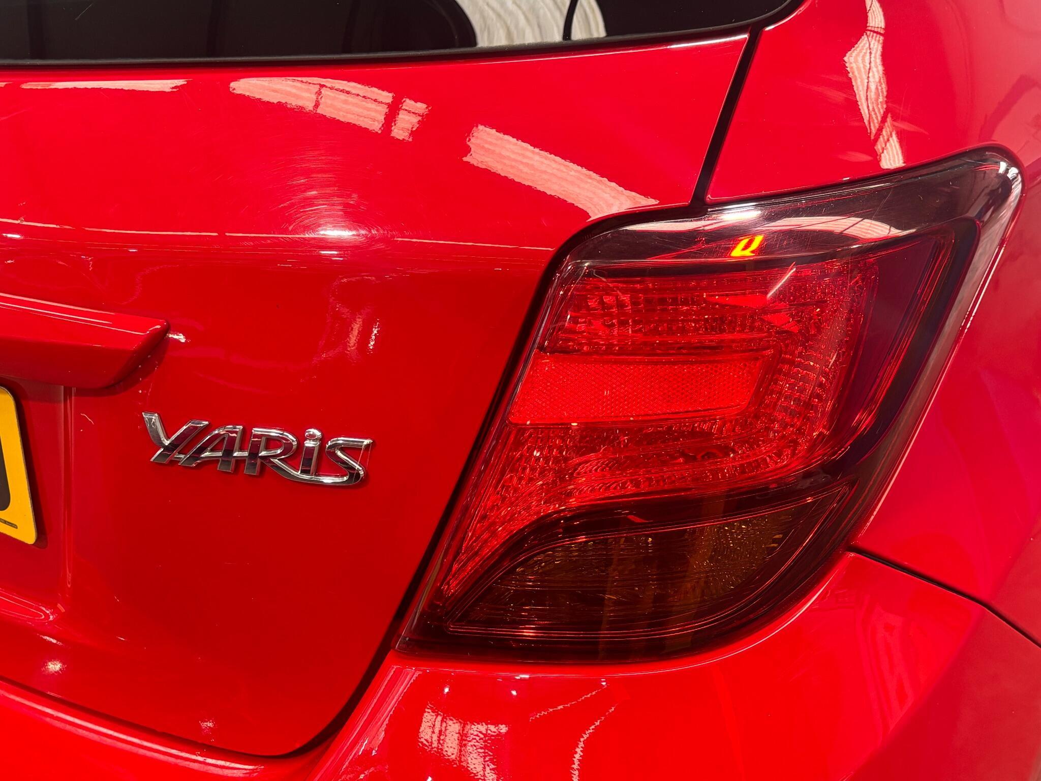 Toyota Yaris - Image 11