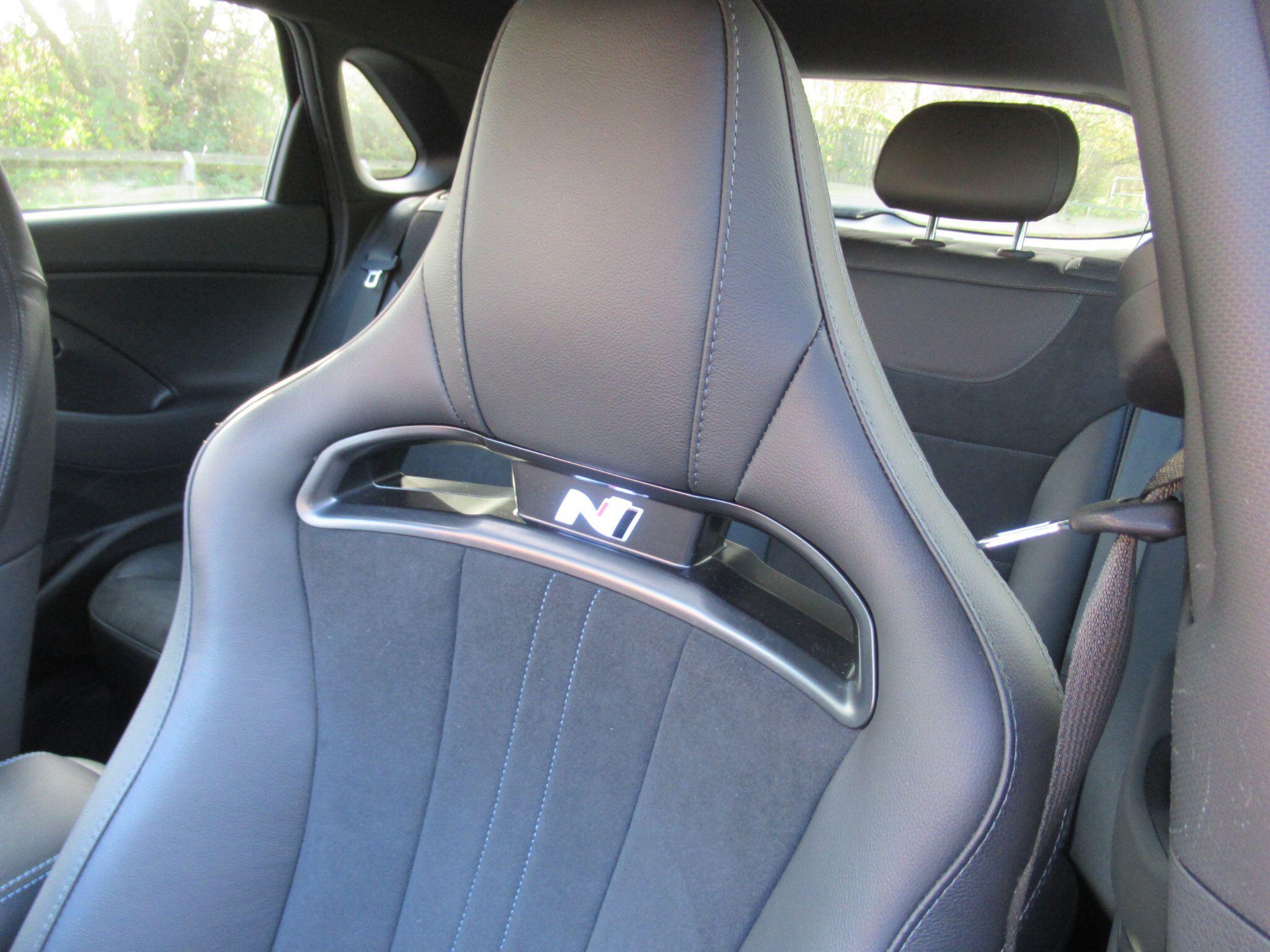 Hyundai i30 - Image 18