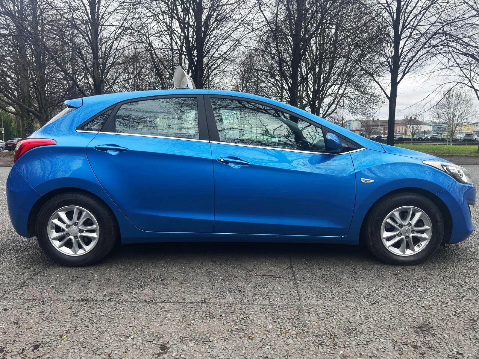Hyundai i30 - Image 10