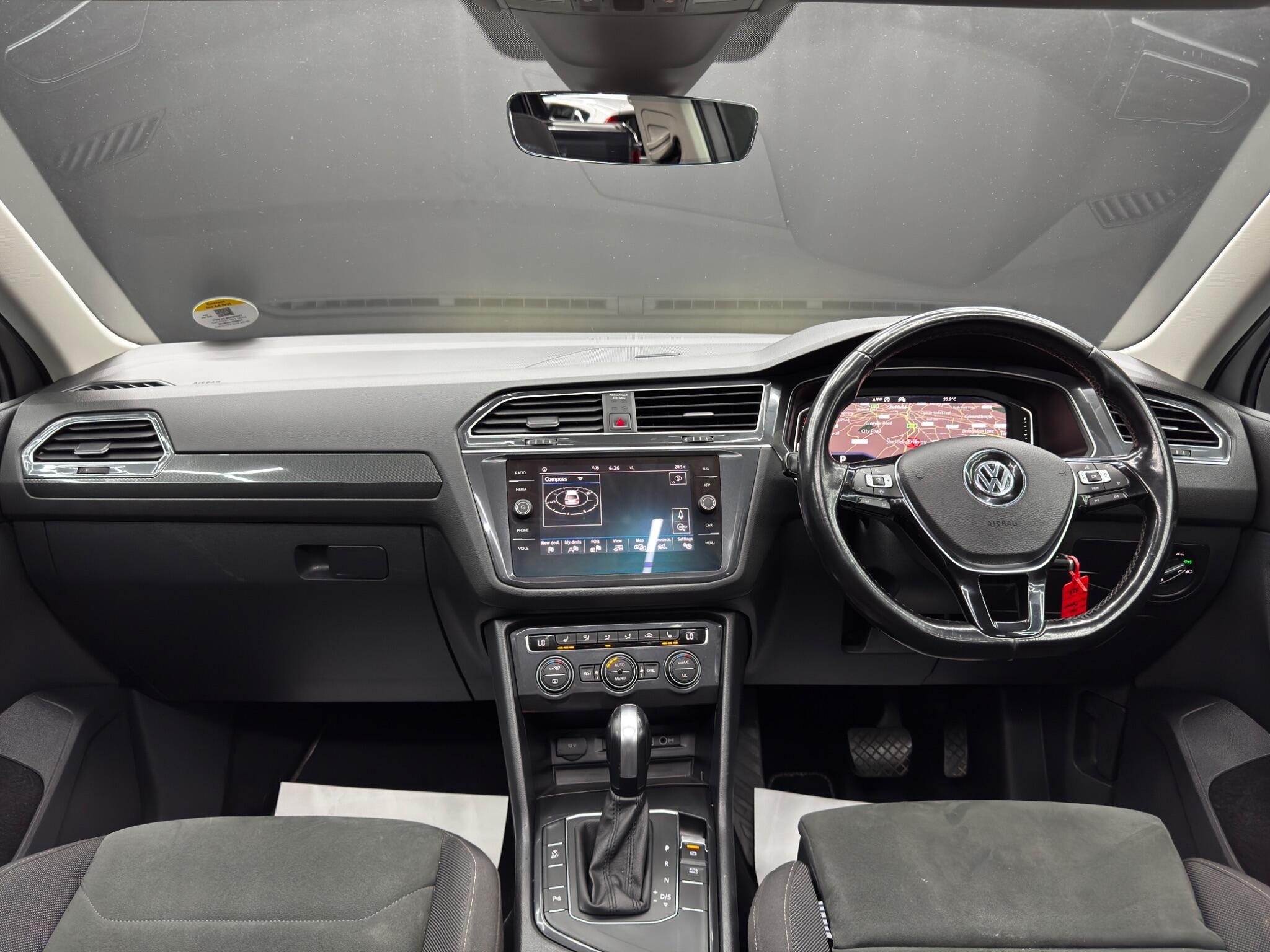 Volkswagen Tiguan - Image 10