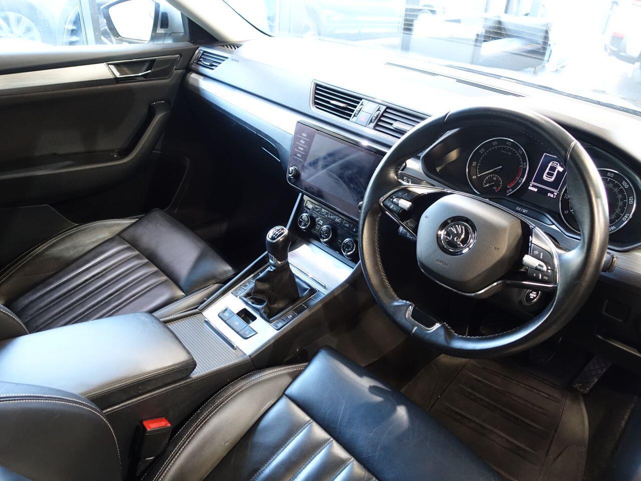 Skoda Superb - Image 2