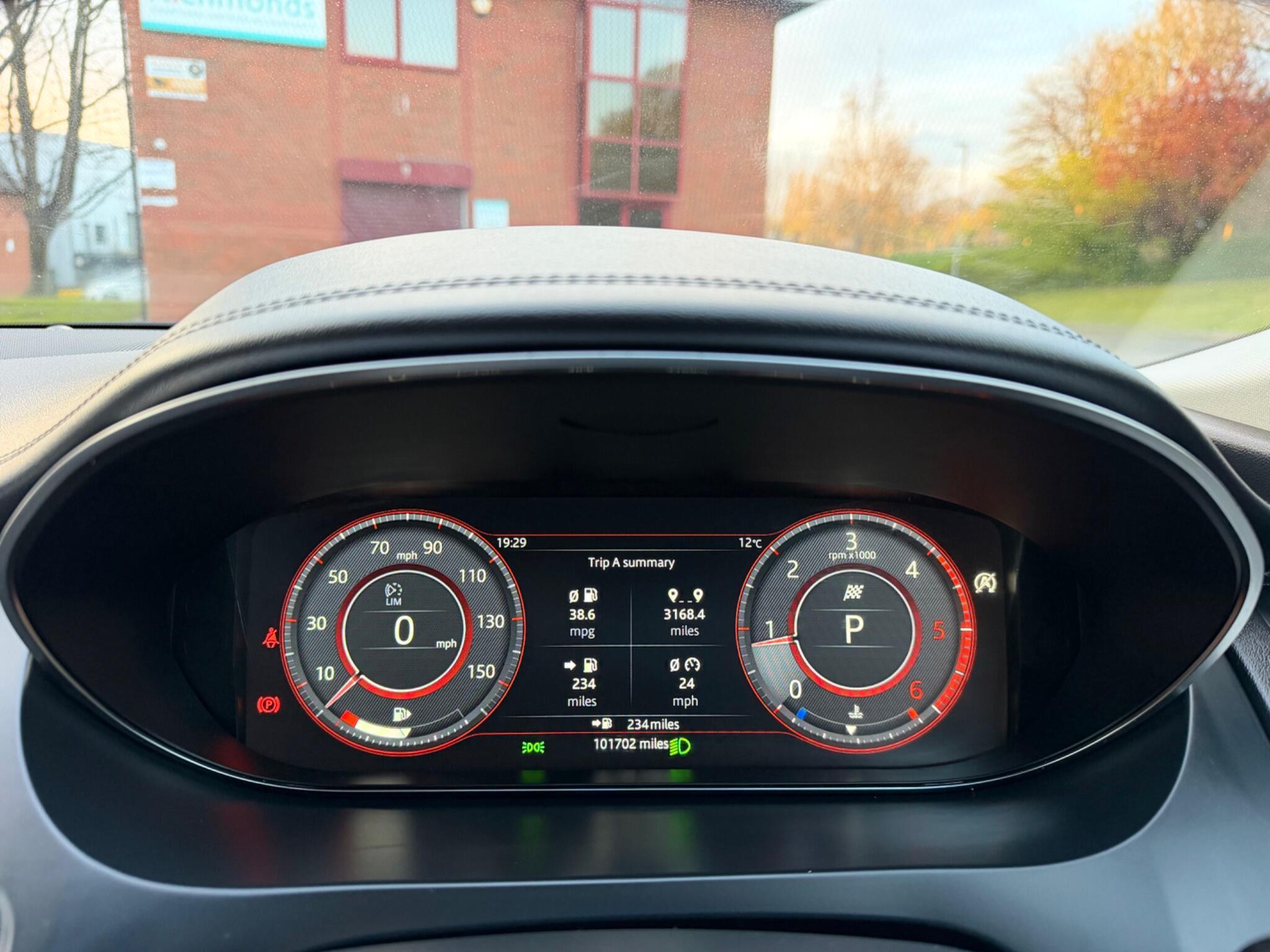 Jaguar E-Pace - Image 52