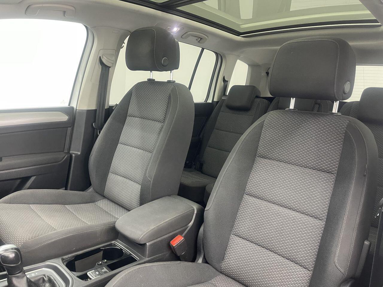 Volkswagen Touran - Image 14