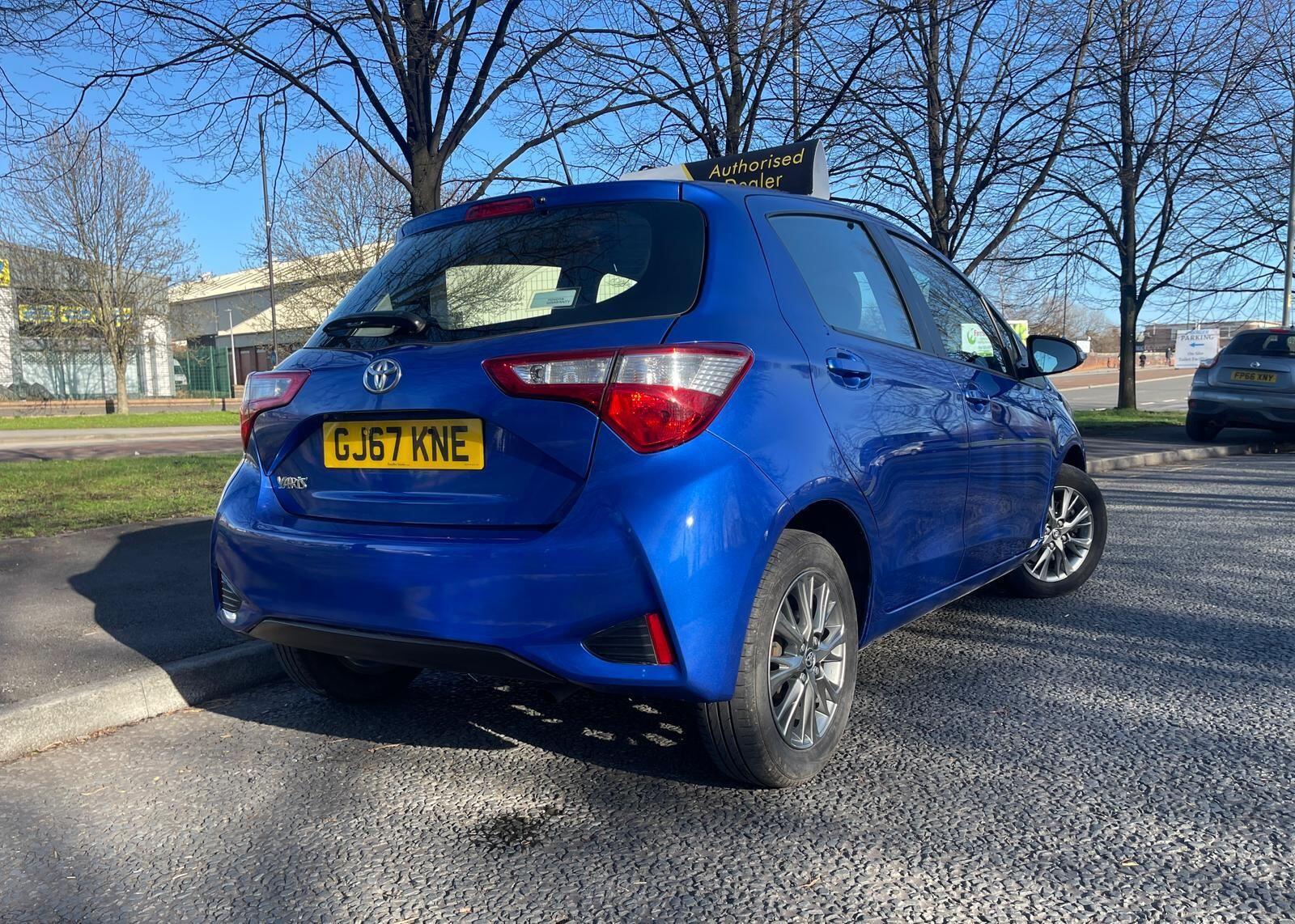 Toyota Yaris - Image 8