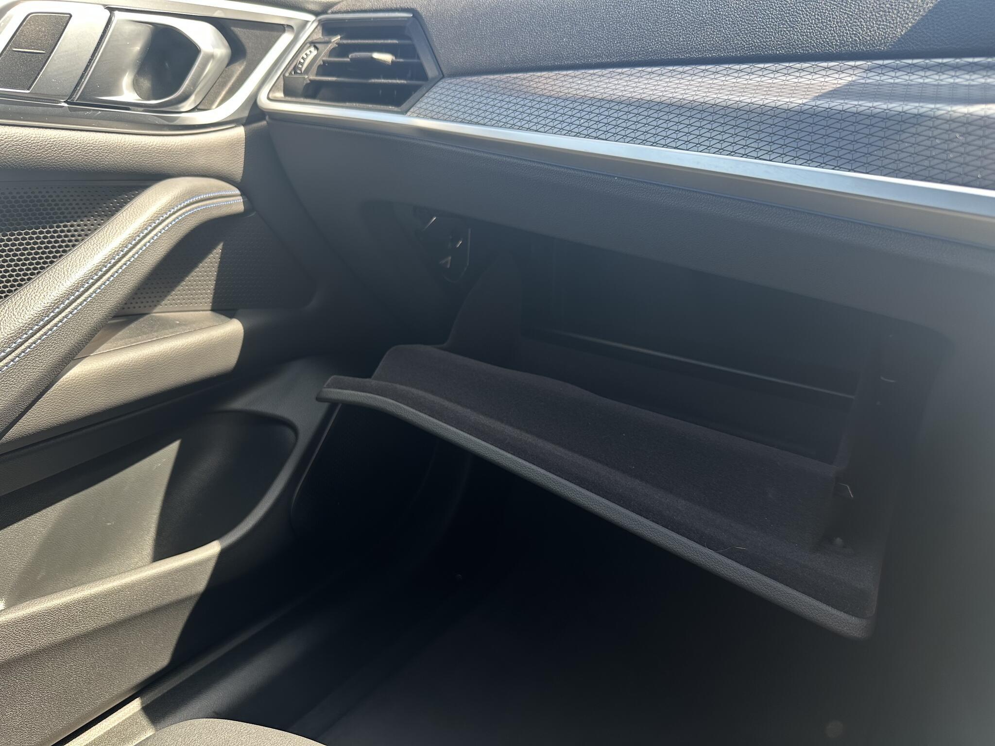 BMW I4 - Image 11