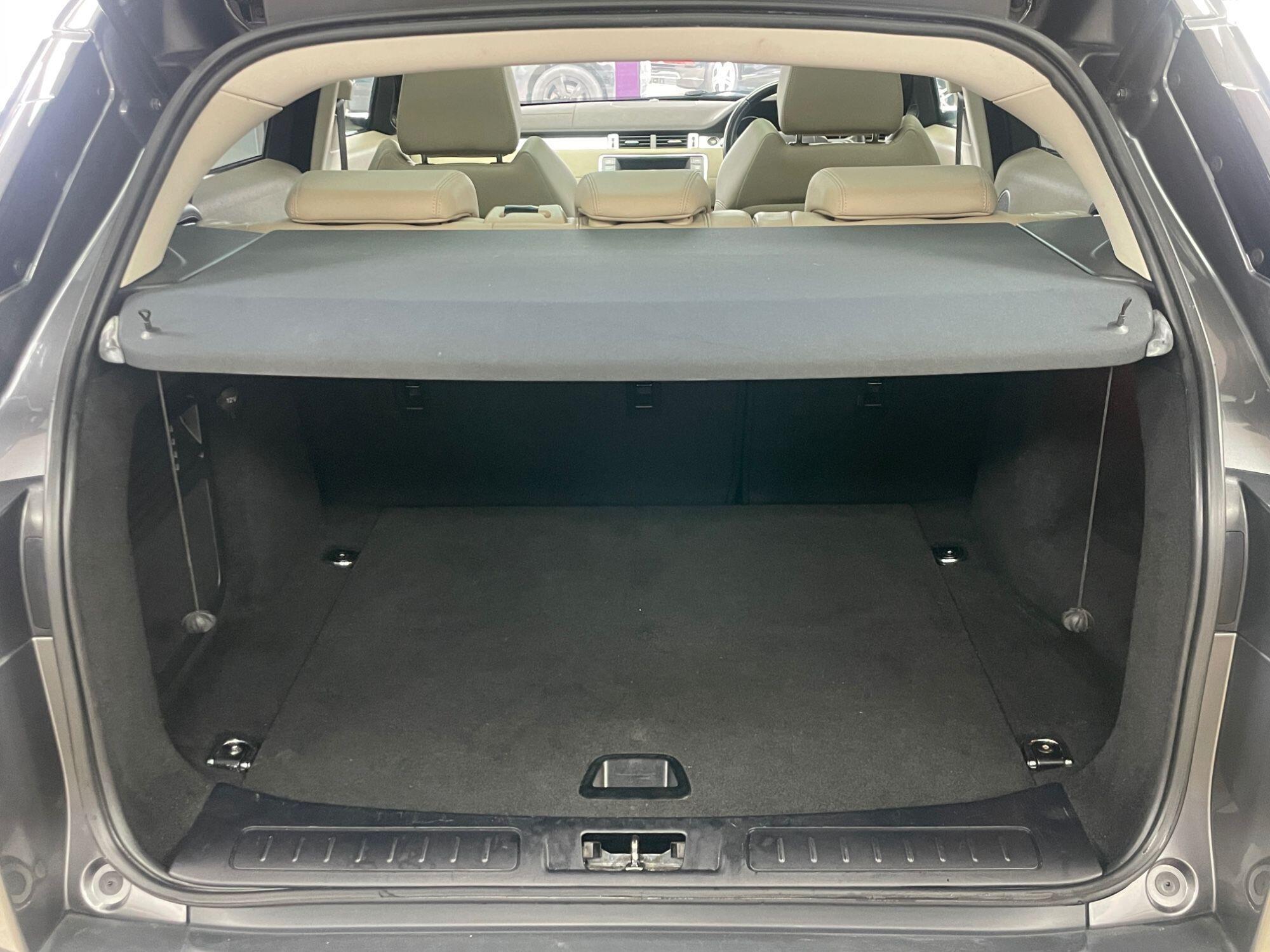 Land Rover Range Rover Evoque - Image 12