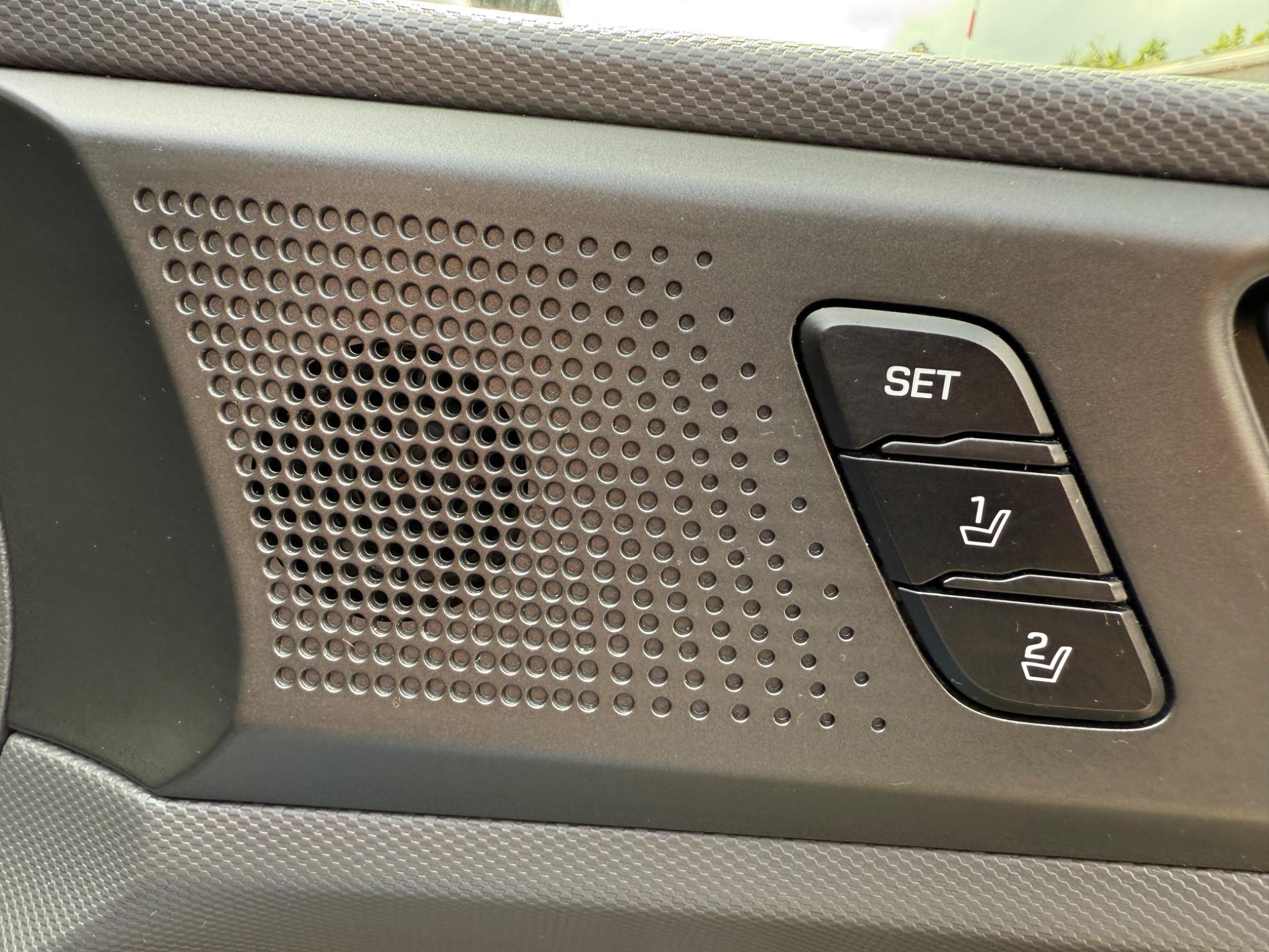 Hyundai Ioniq - Image 31