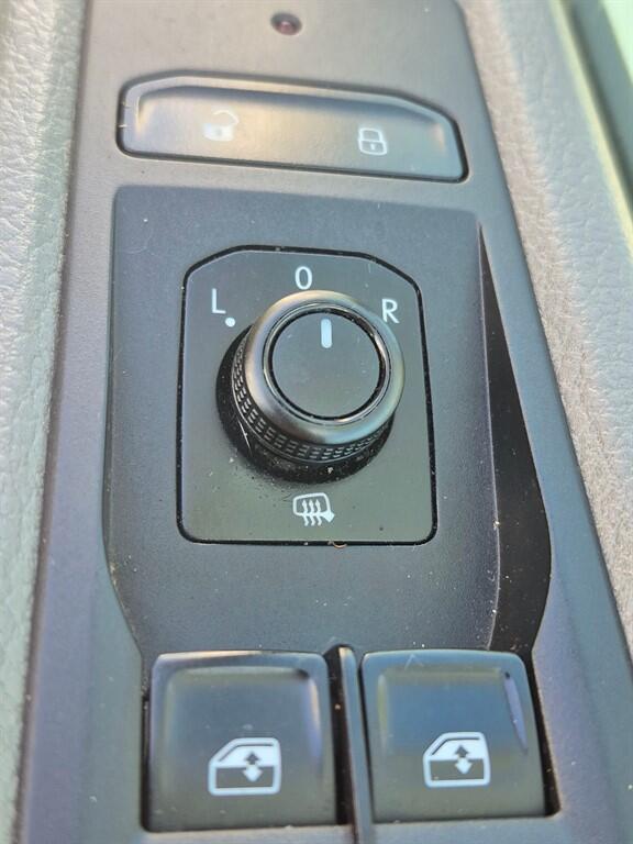 Volkswagen Transporter - Image 13