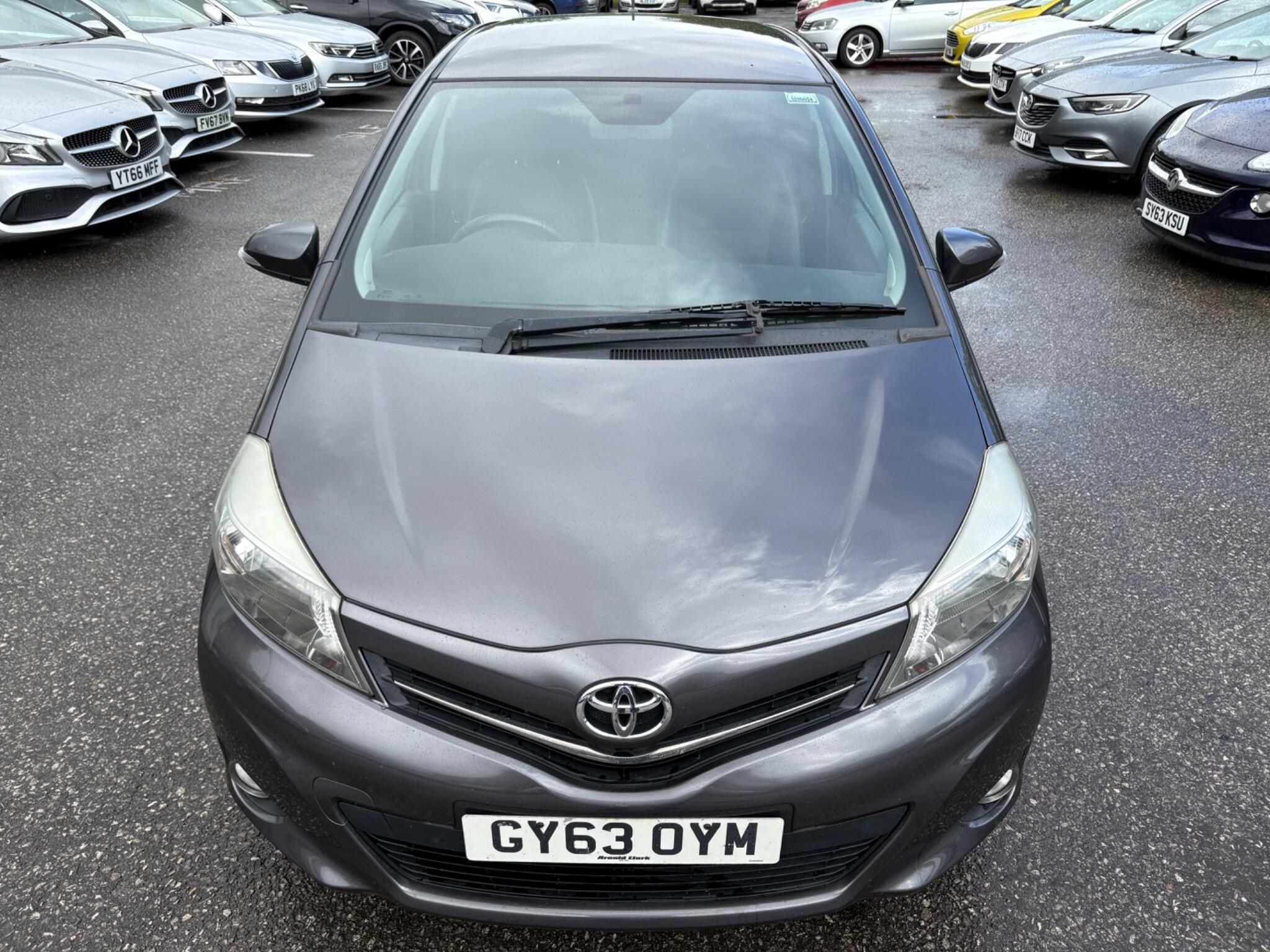 Toyota Yaris - Image 6
