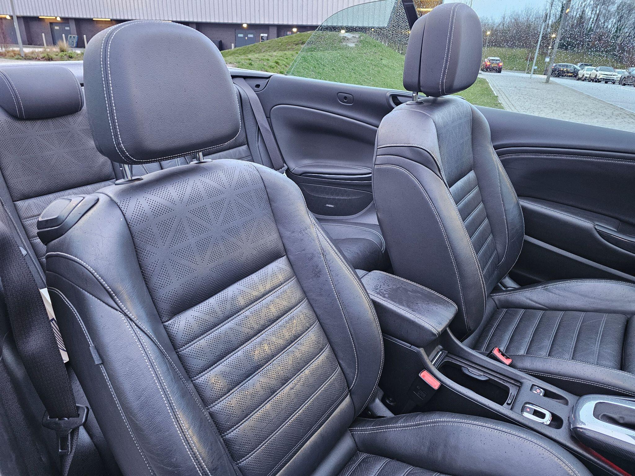 Vauxhall Cascada - Image 31