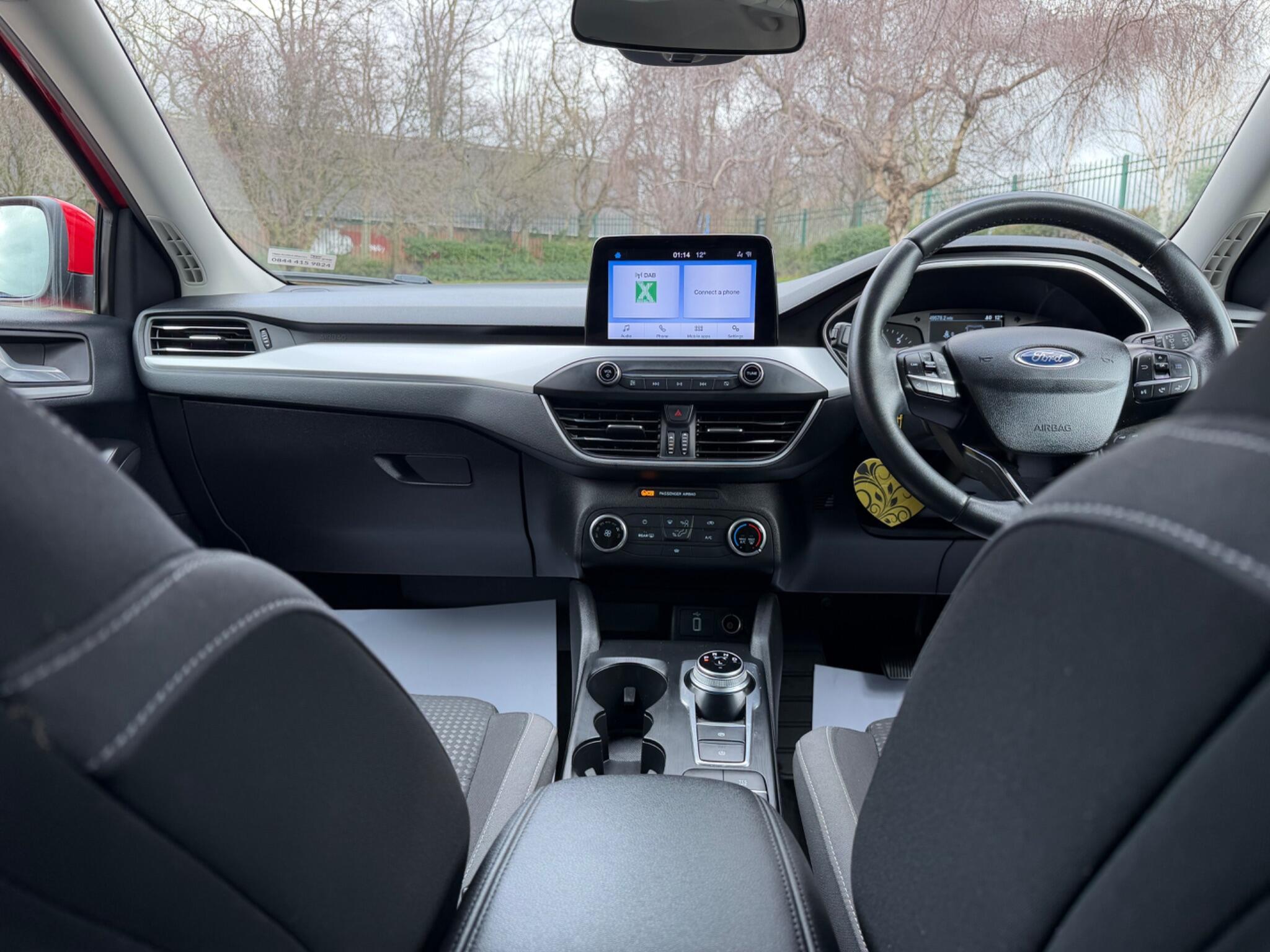 Ford Focus - Image 48