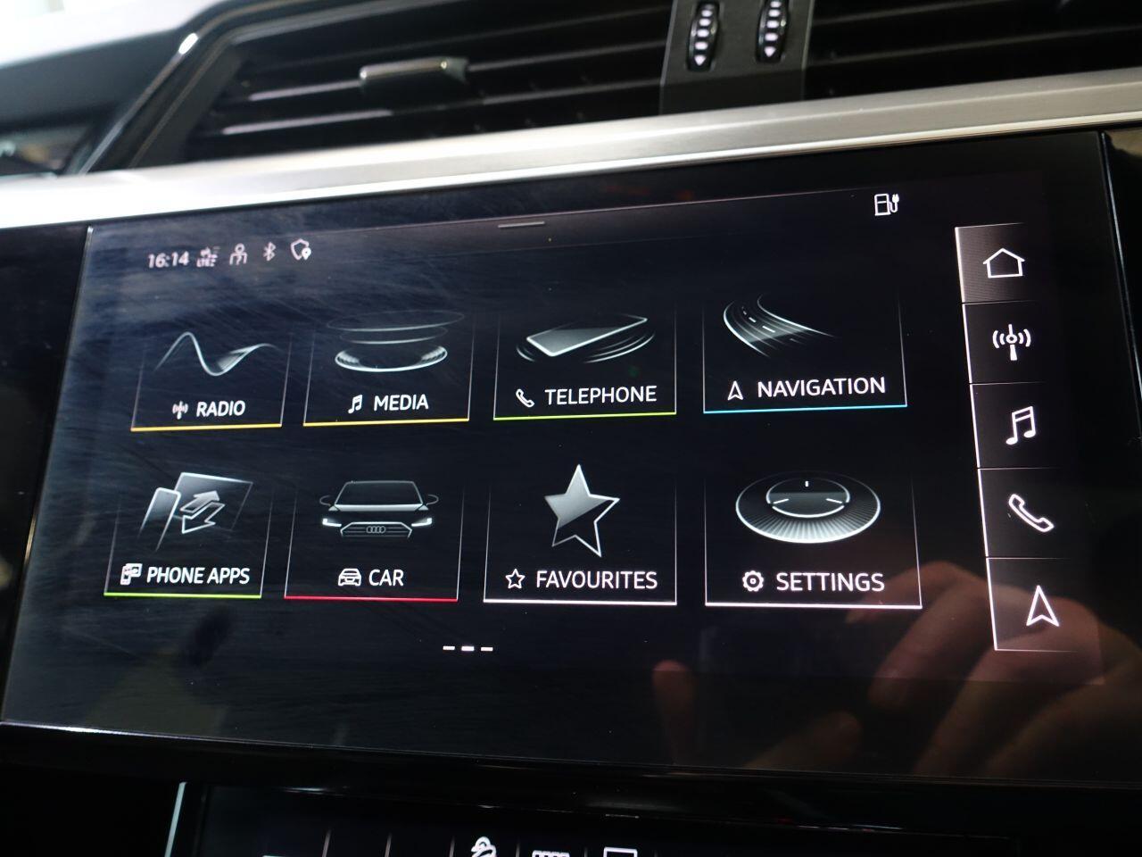 Audi E-Tron - Image 32