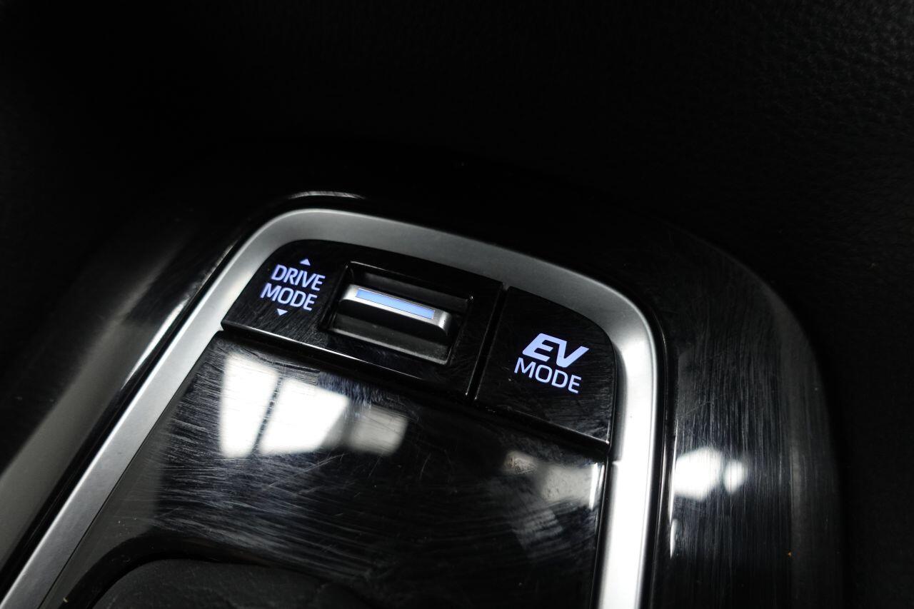 Toyota Corolla - Image 25