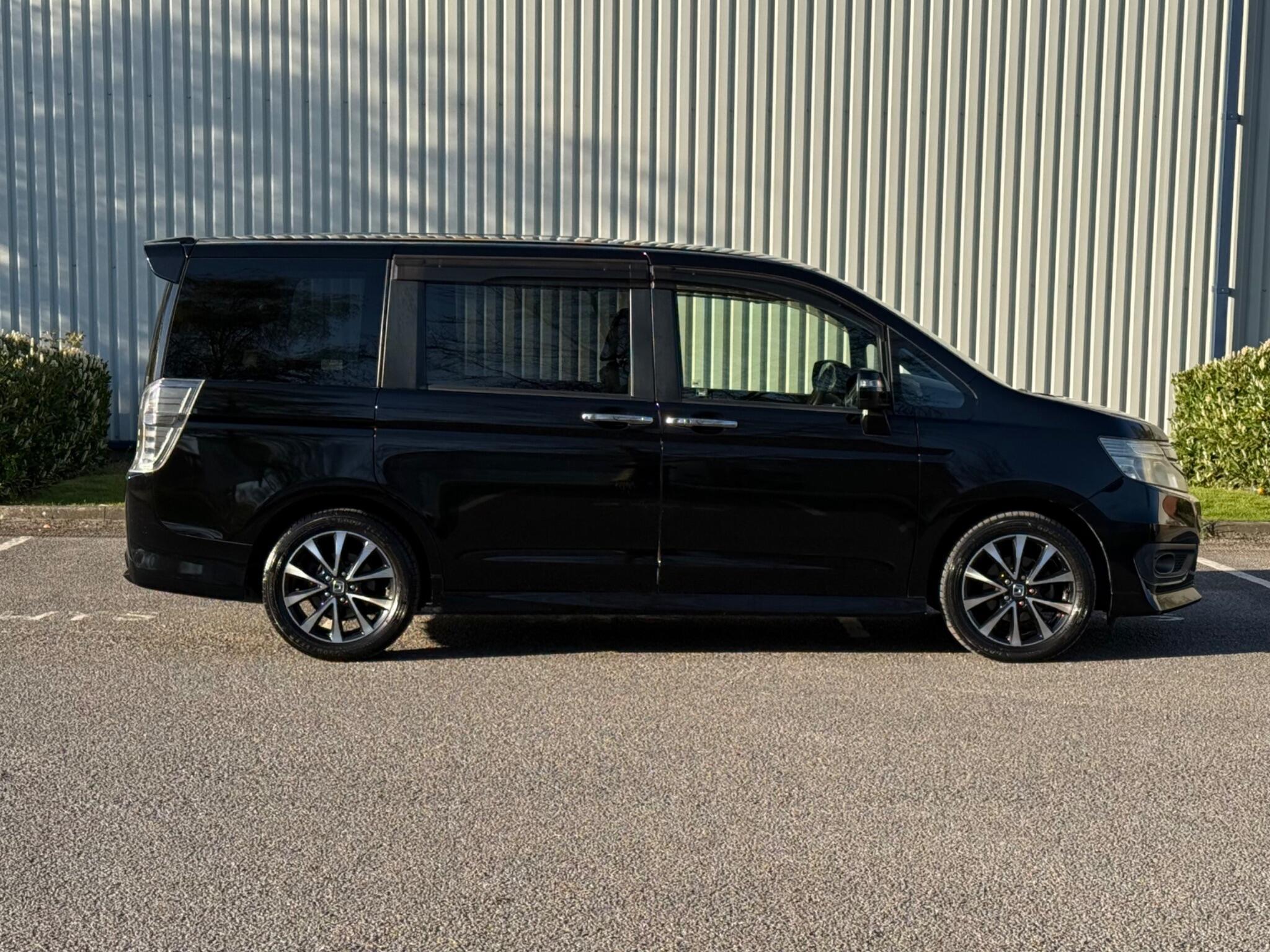 Honda Stepwagon - Image 9