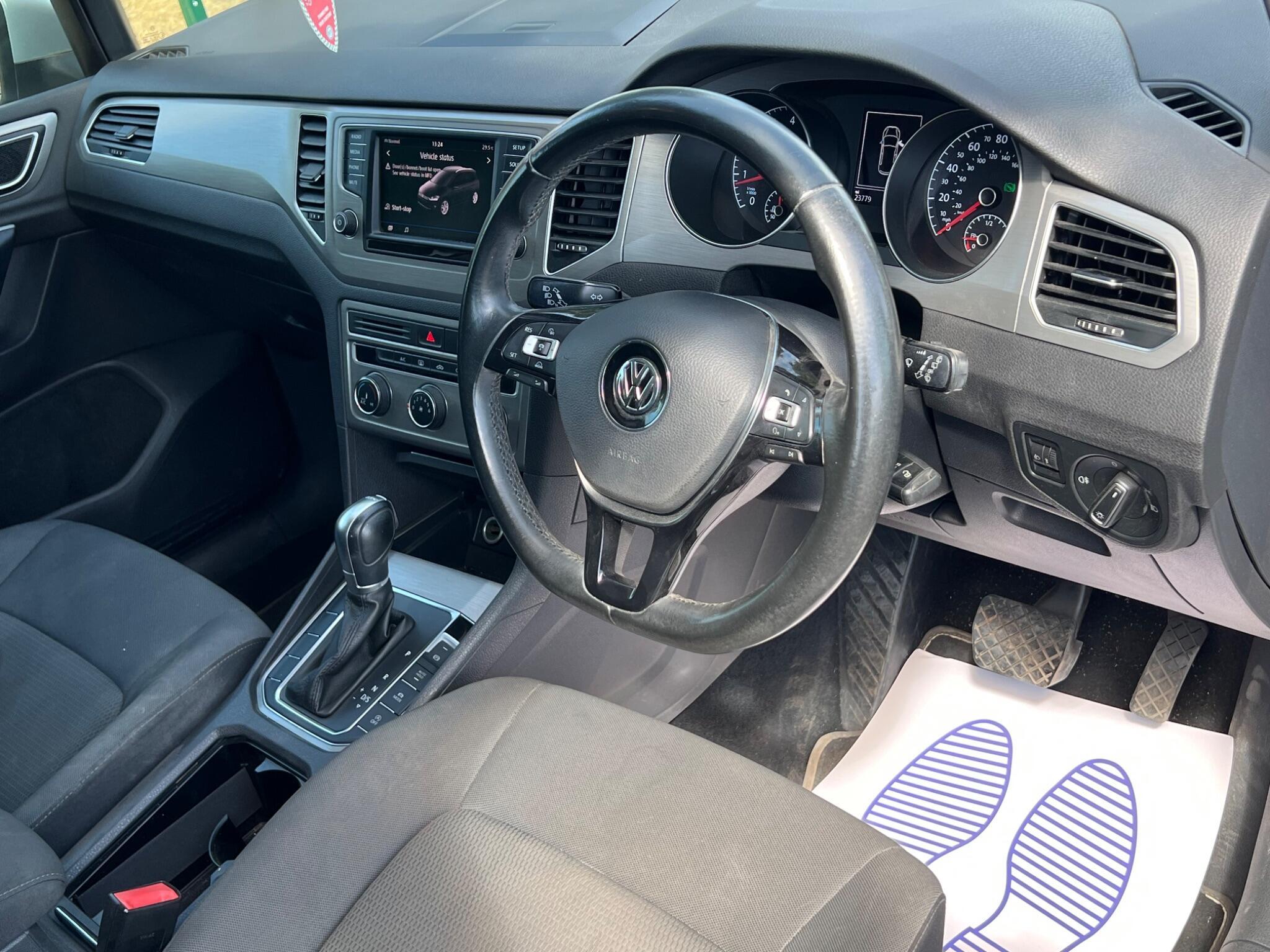 Volkswagen GOLF SV - Image 14