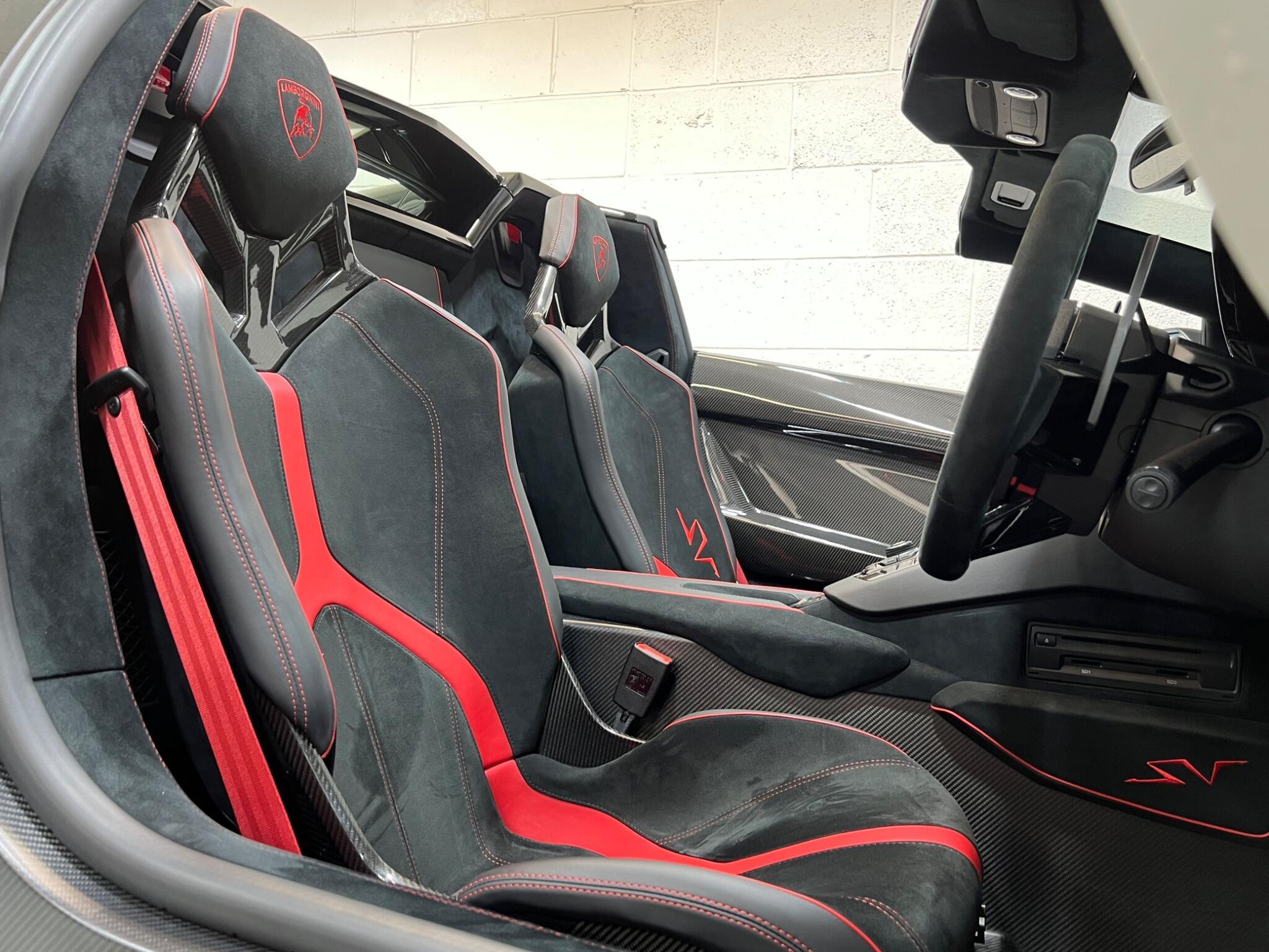 Lamborghini Aventador - Image 7