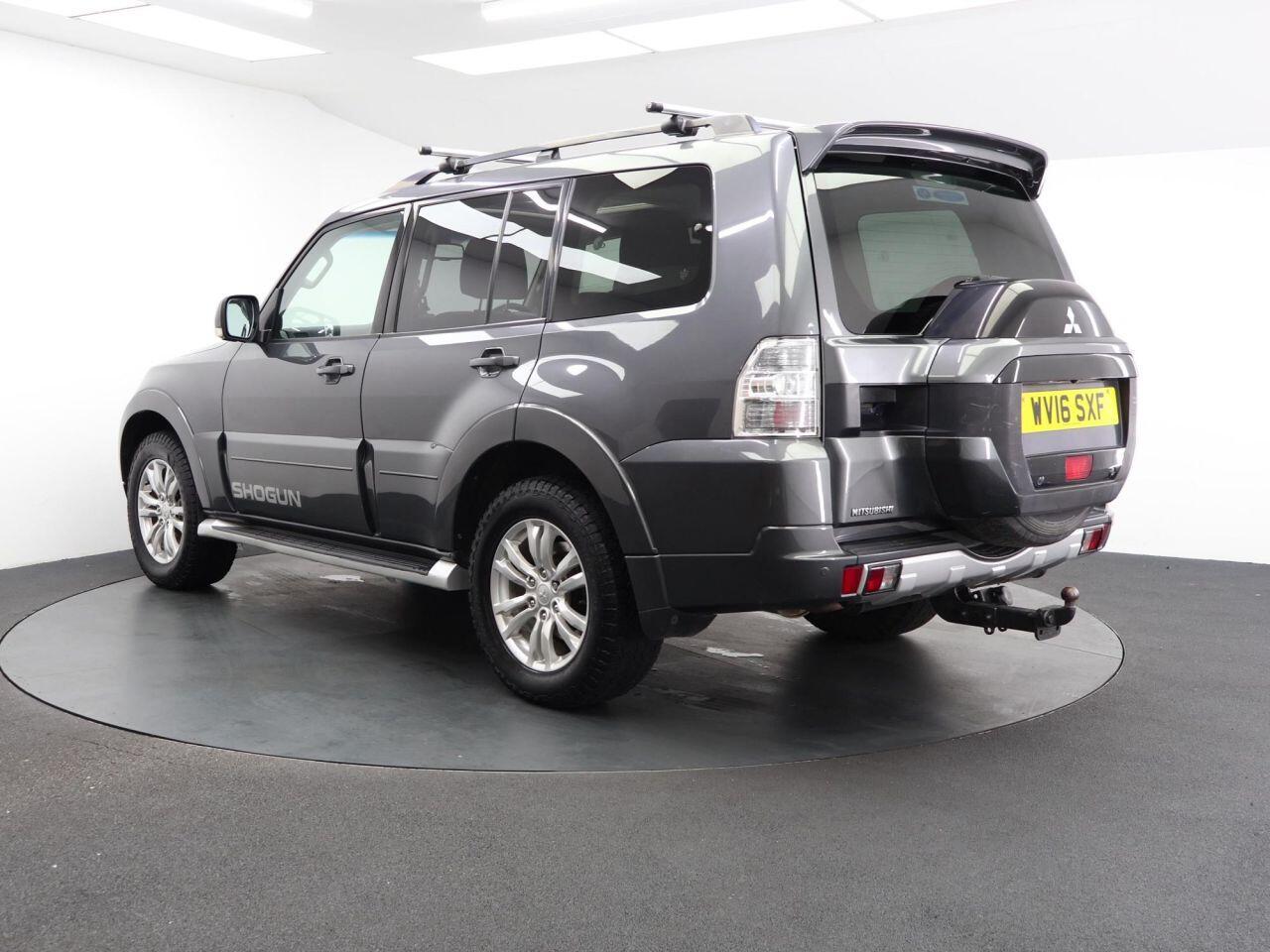 Mitsubishi Shogun - Image 7