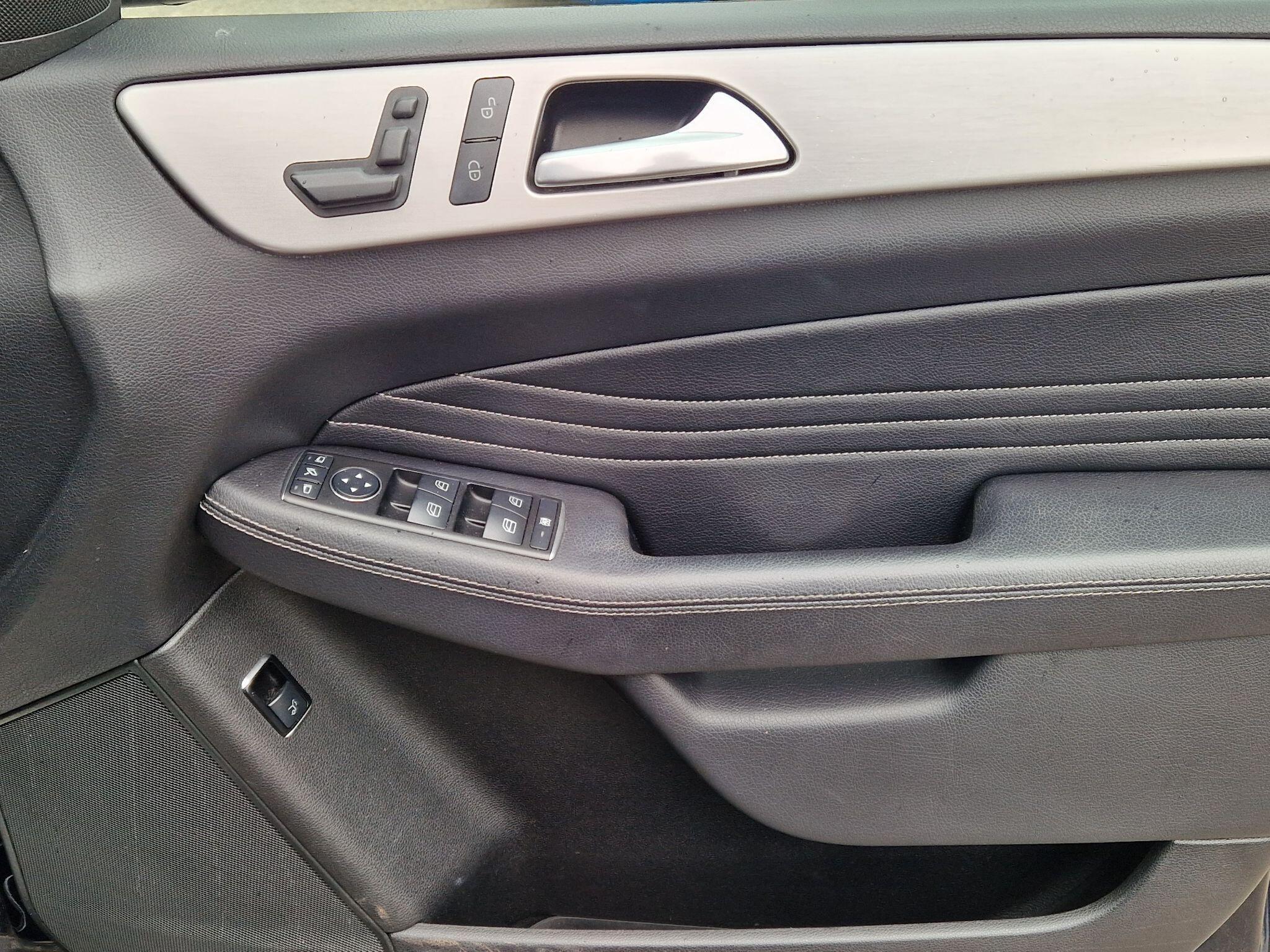 Mercedes M Class - Image 28