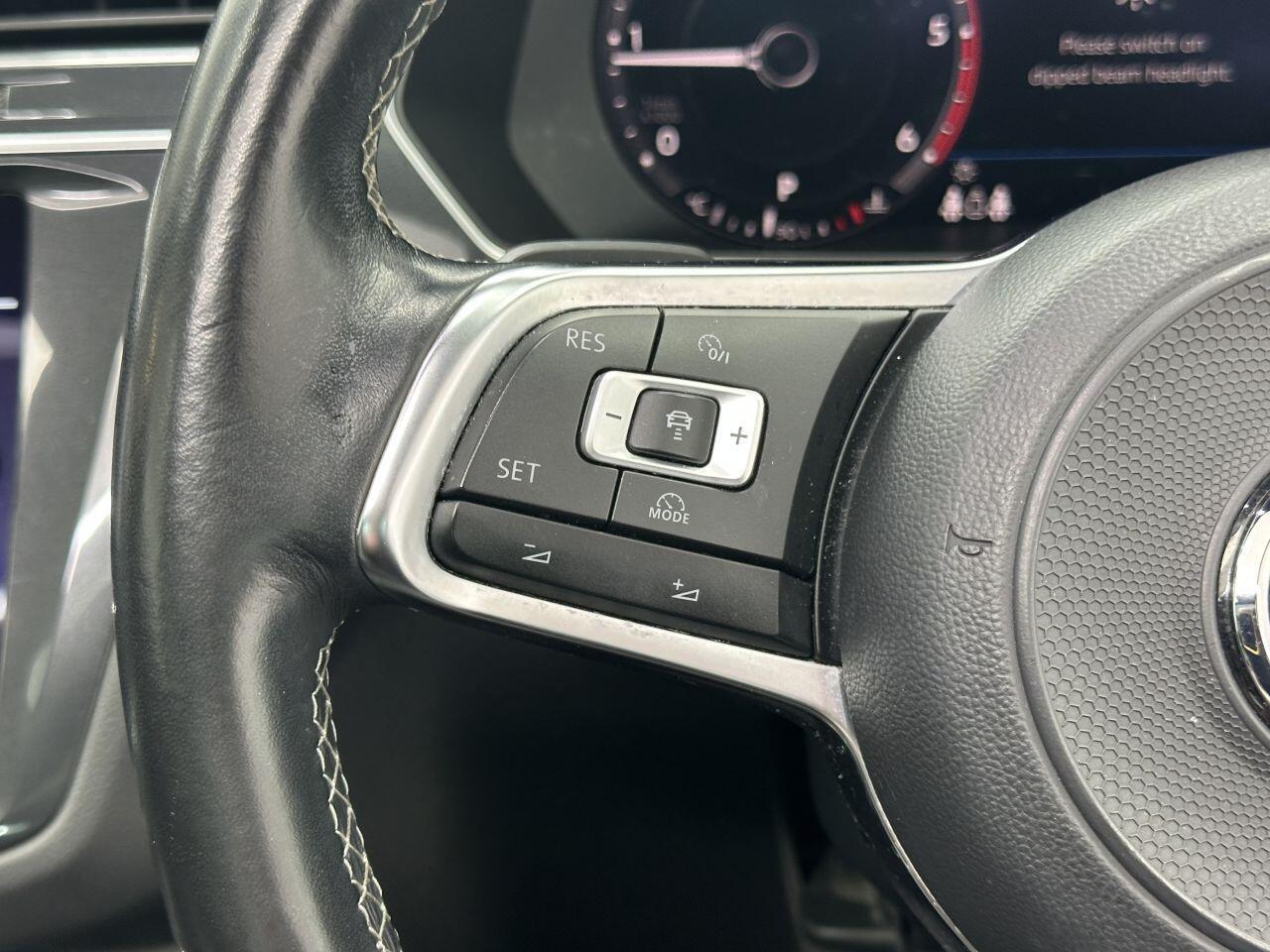 Volkswagen Tiguan - Image 18