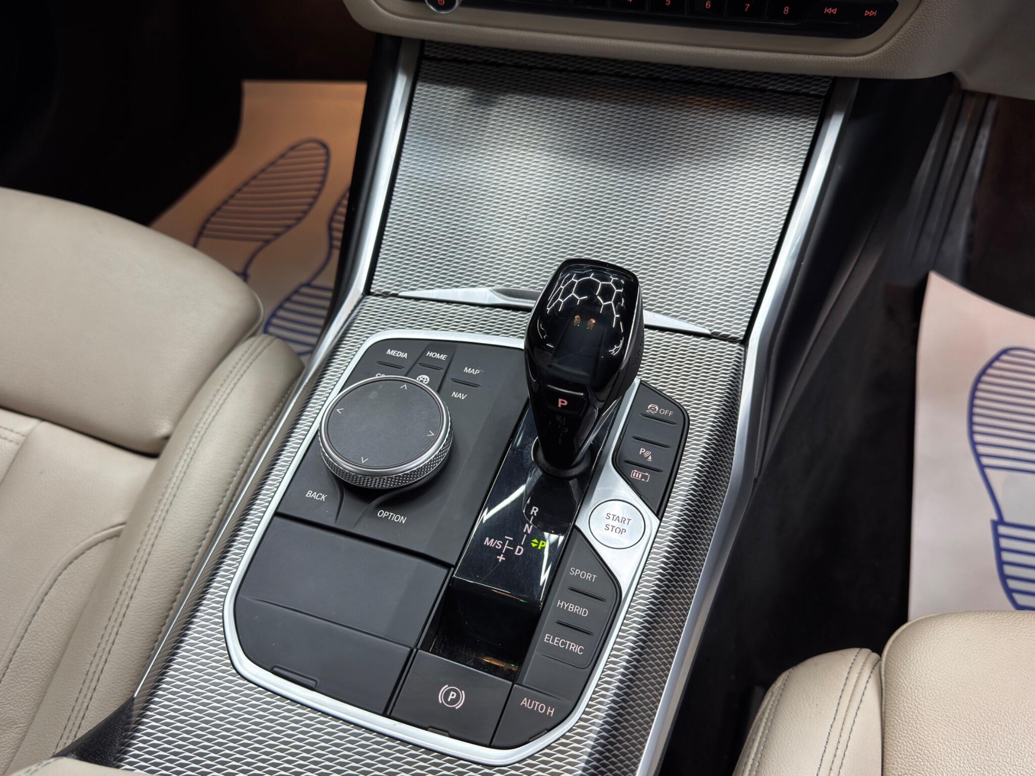 BMW 3 Series - Image 25