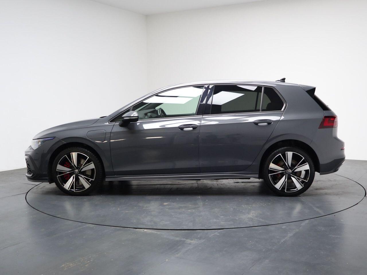 Volkswagen Golf - Image 8