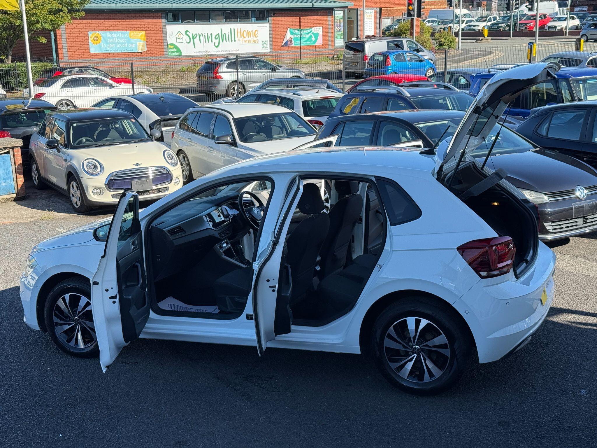Volkswagen Polo - Image 25
