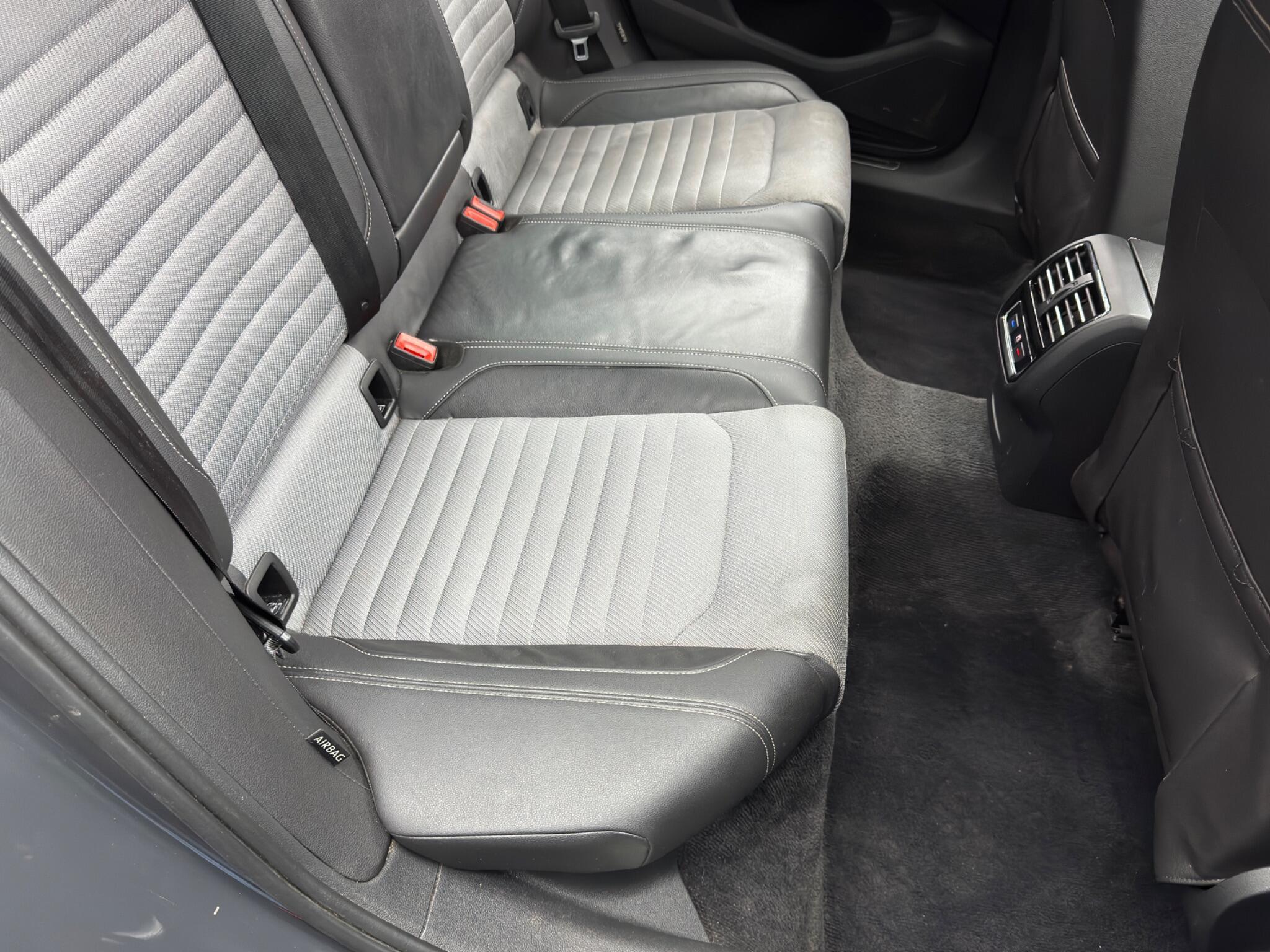 Volkswagen Passat - Image 15