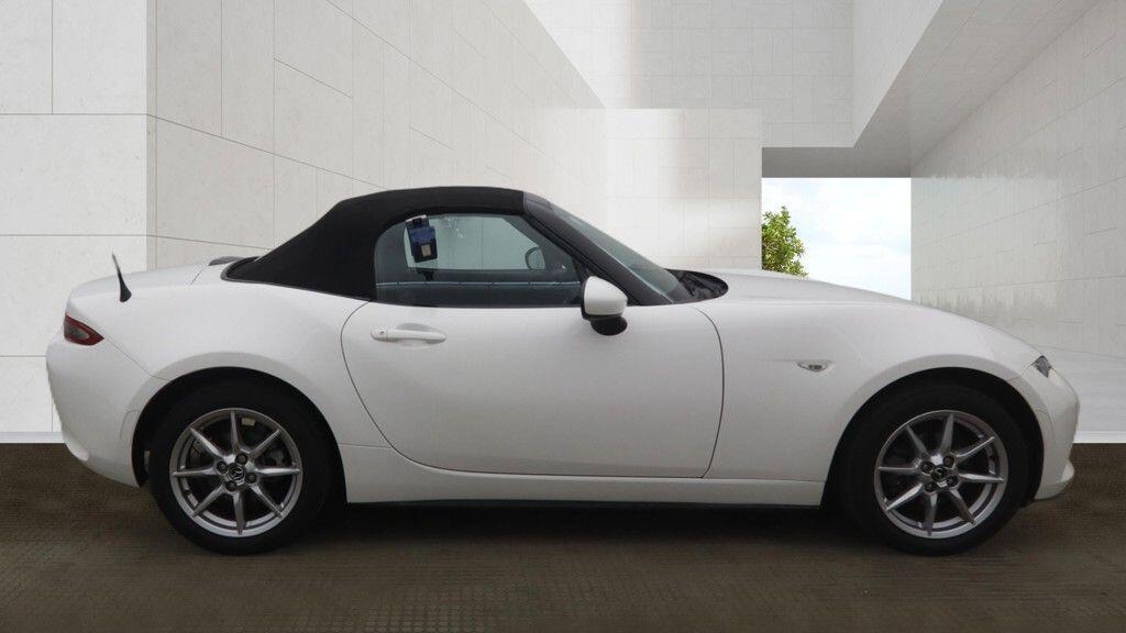 Mazda MX-5 - Image 8