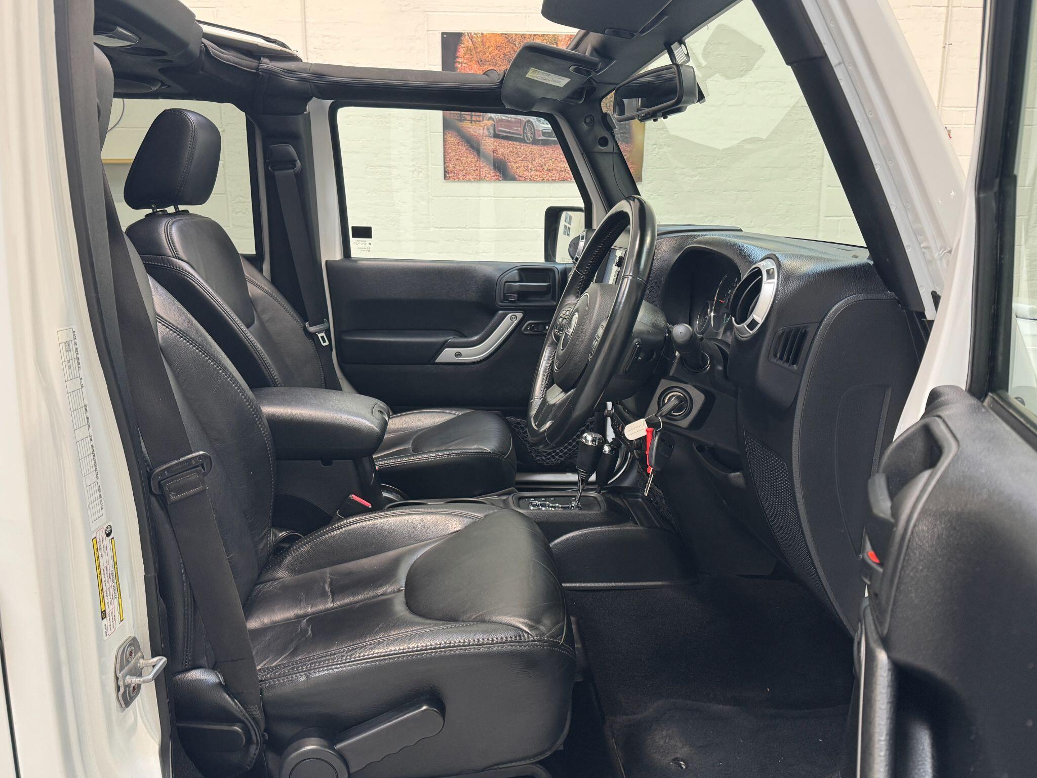 Jeep Wrangler - Image 28