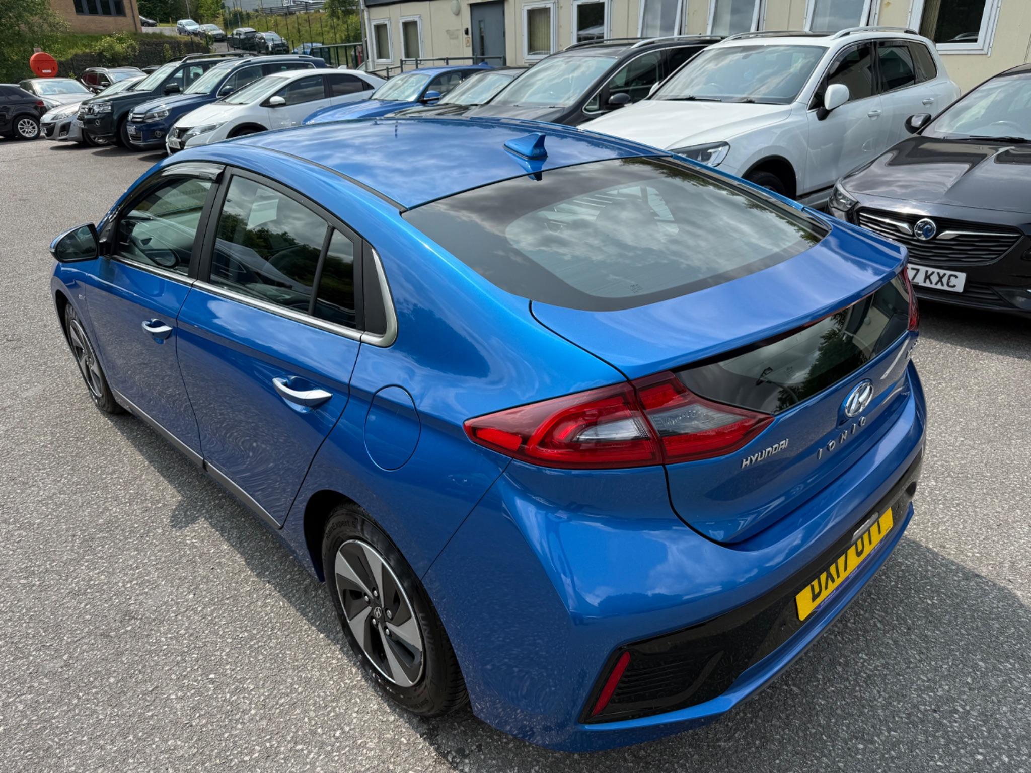 Hyundai Ioniq - Image 9