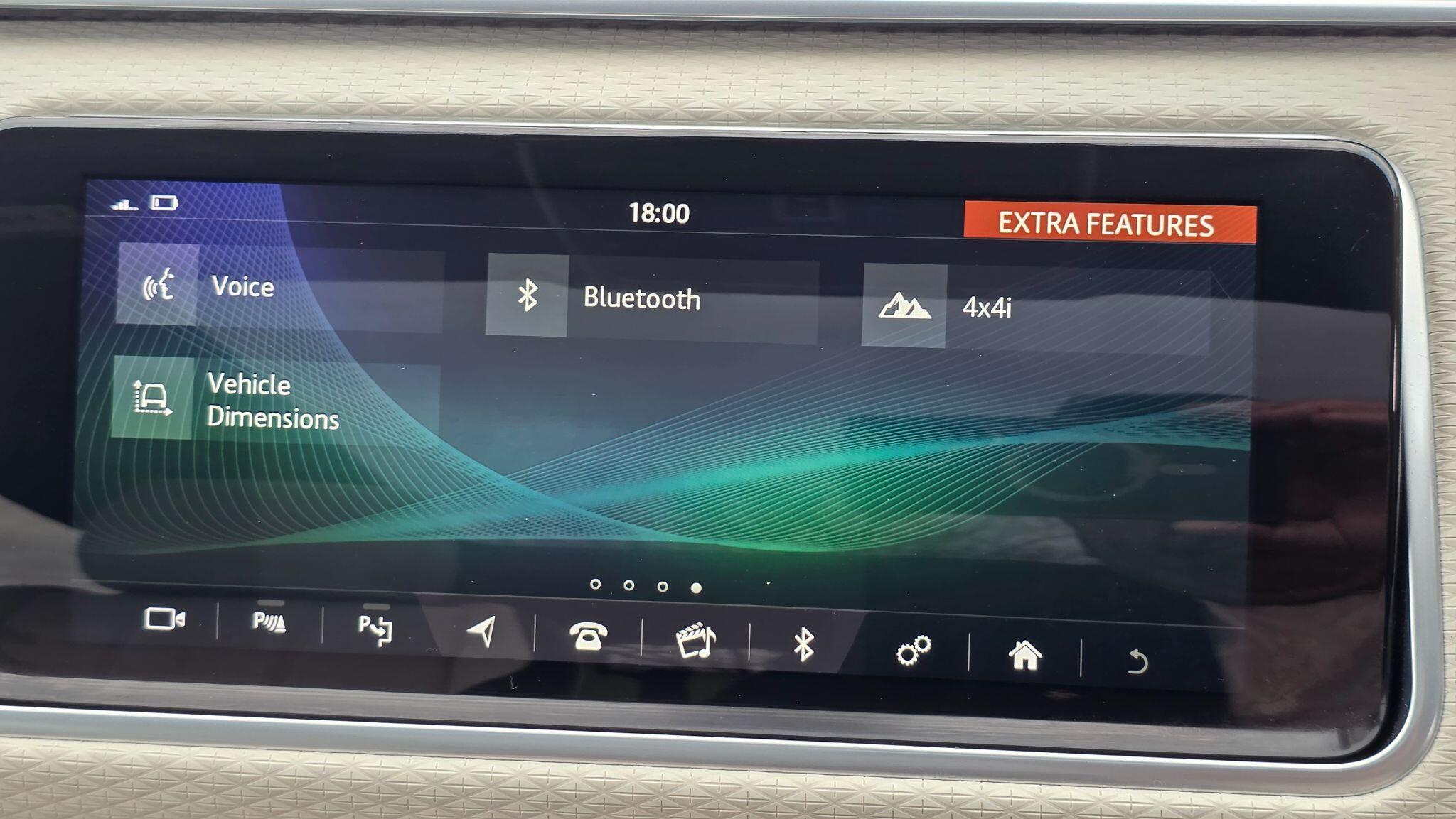 Land Rover Range Rover Velar - Image 38