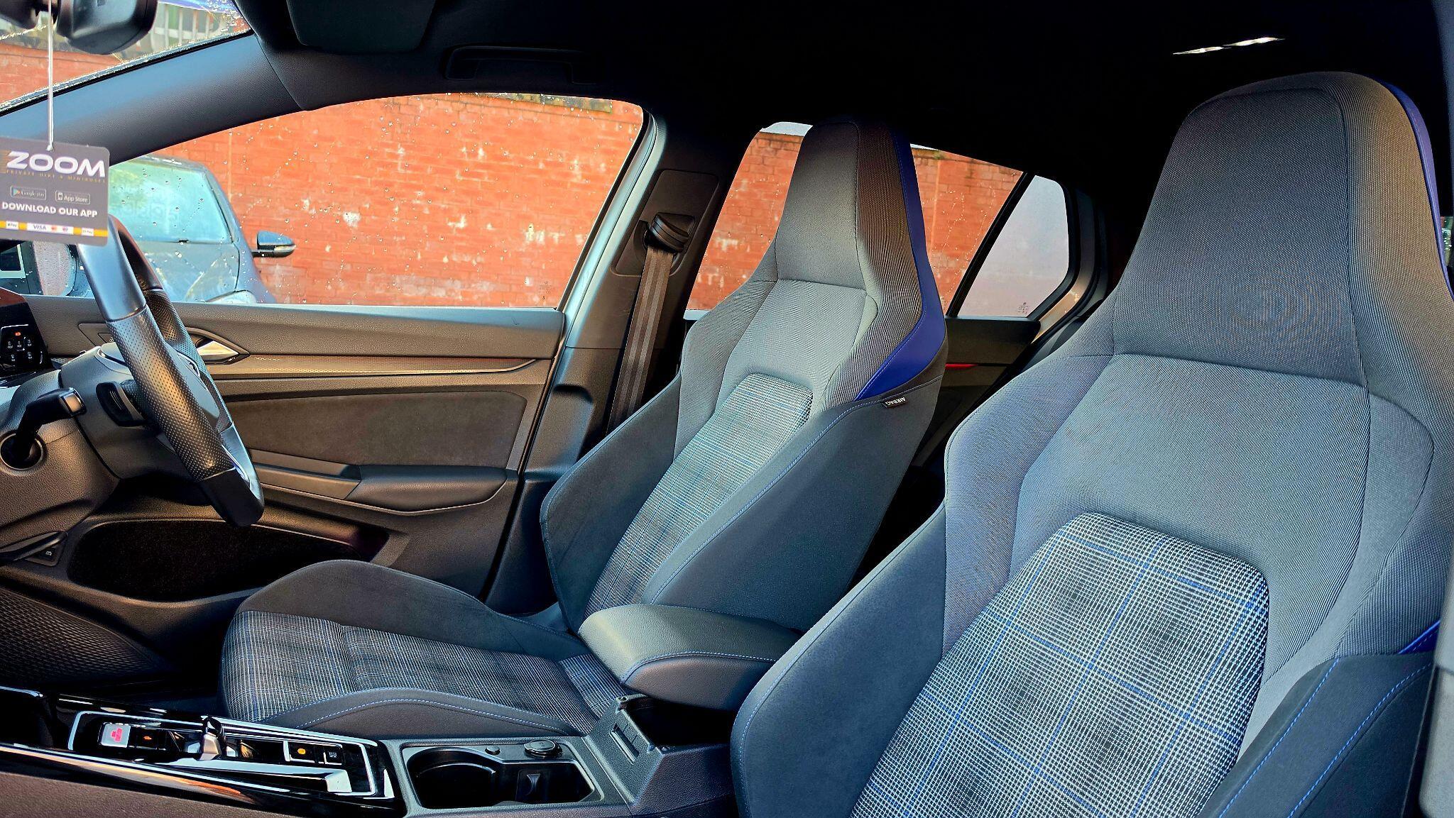 Volkswagen Golf - Image 15