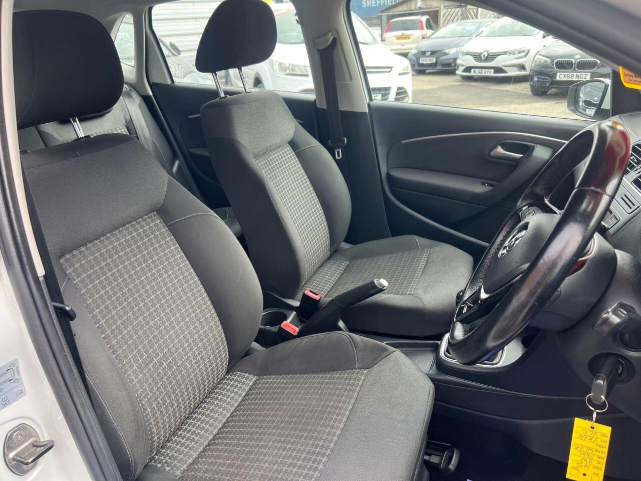 Volkswagen Polo - Image 32