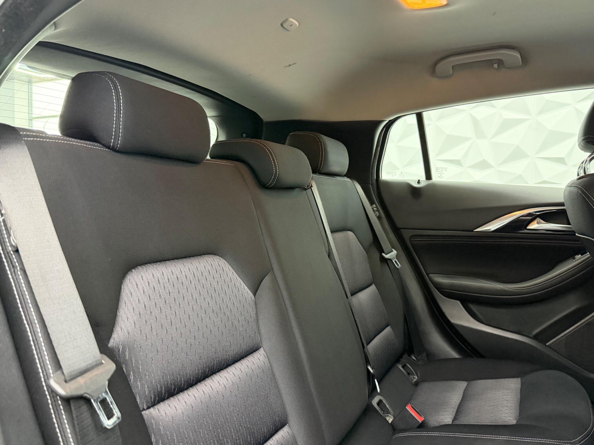 Infiniti Q30 - Image 15